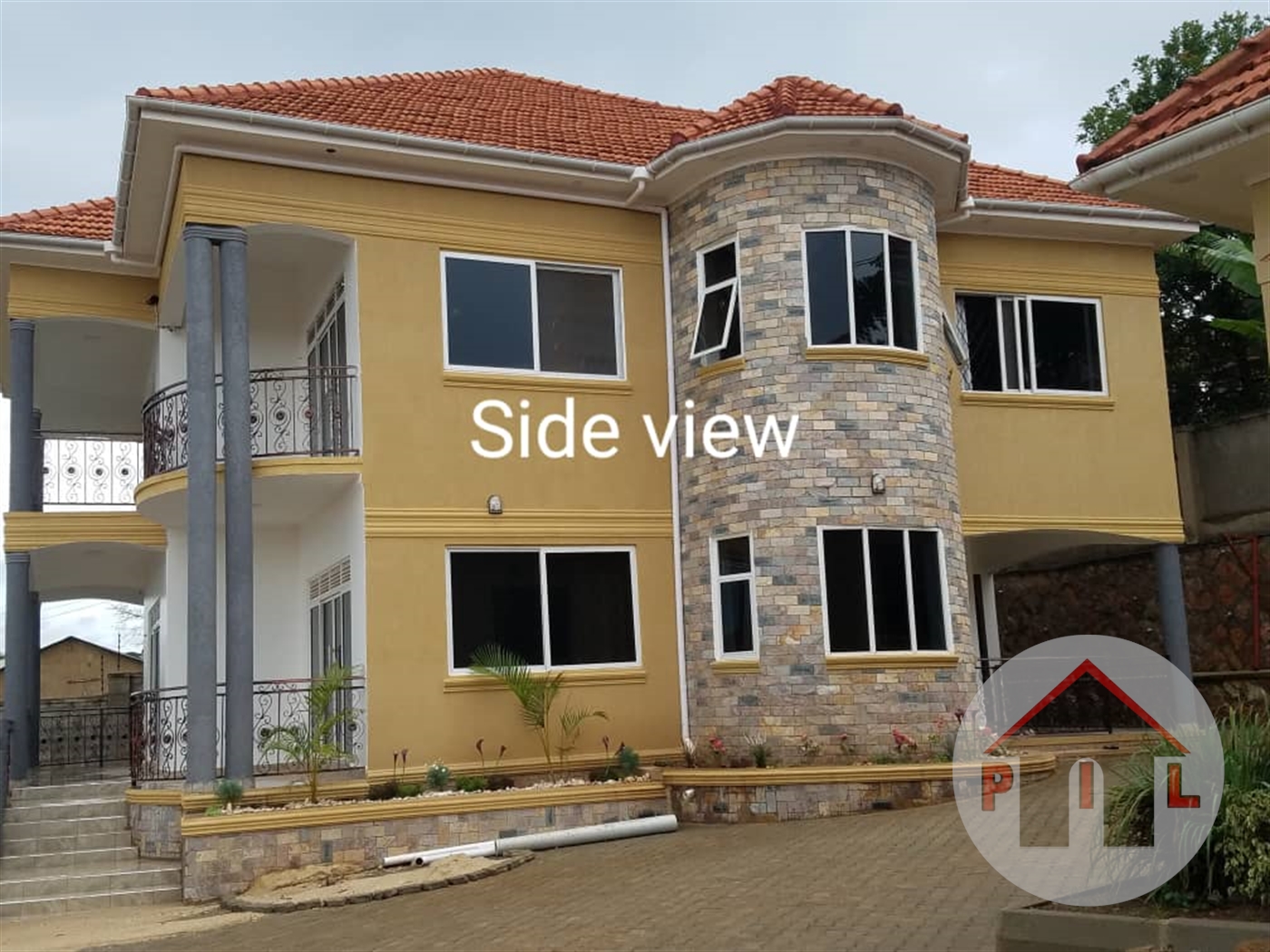 Mansion for sale in Kitende Wakiso