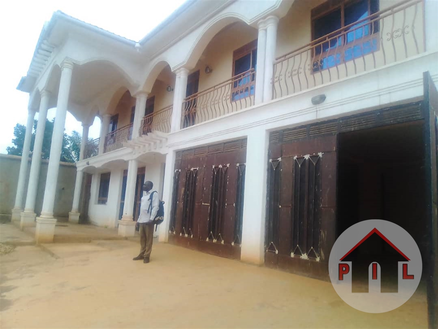 Storeyed house for sale in Mpererwe Wakiso