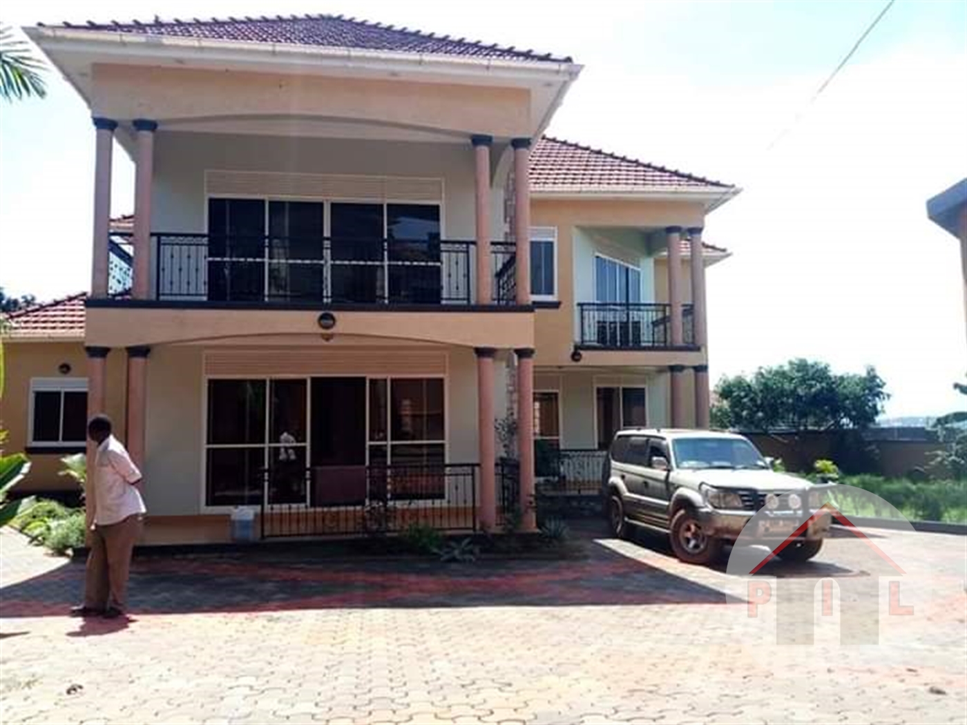 Storeyed house for sale in Munyonyo Kampala