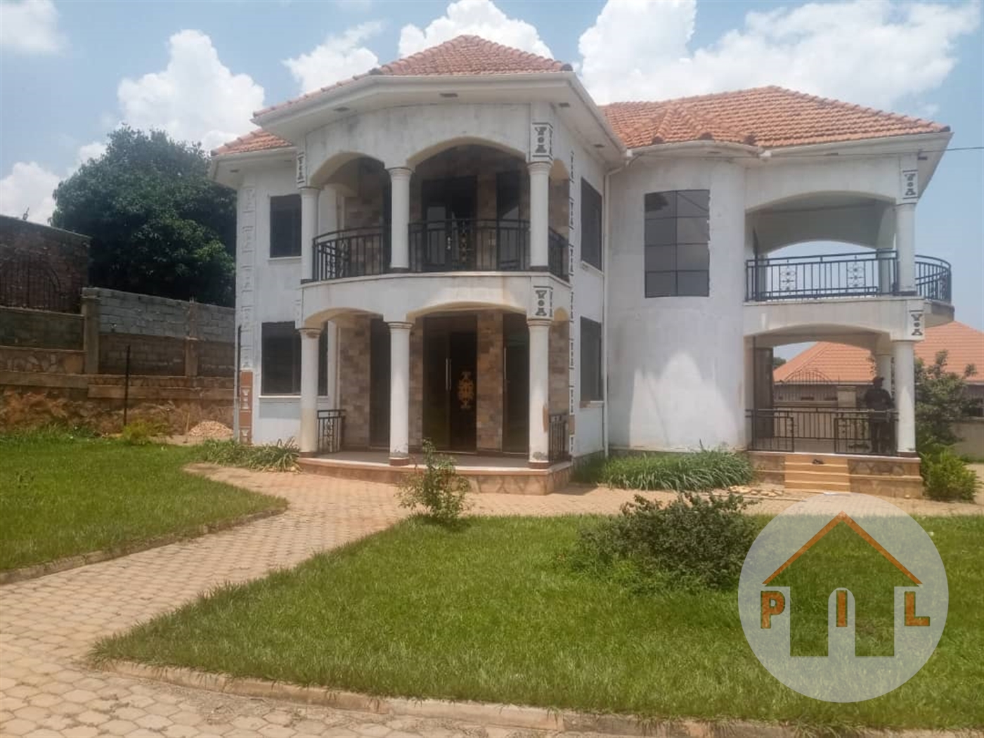 Storeyed house for sale in Kigo Wakiso