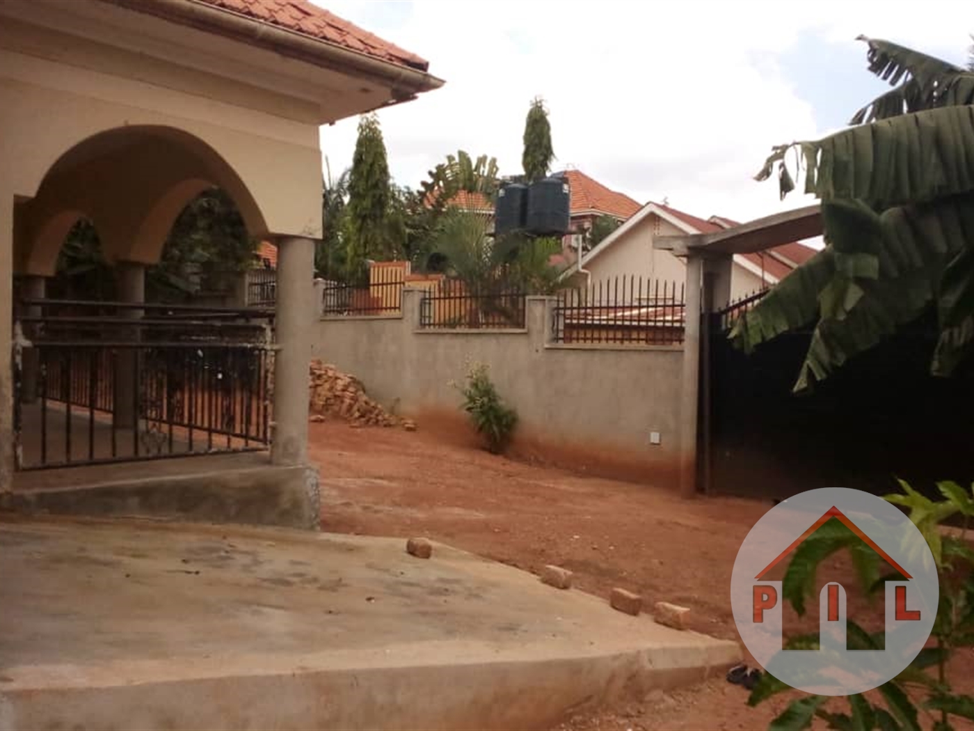 Bungalow for sale in Mutundwe Wakiso