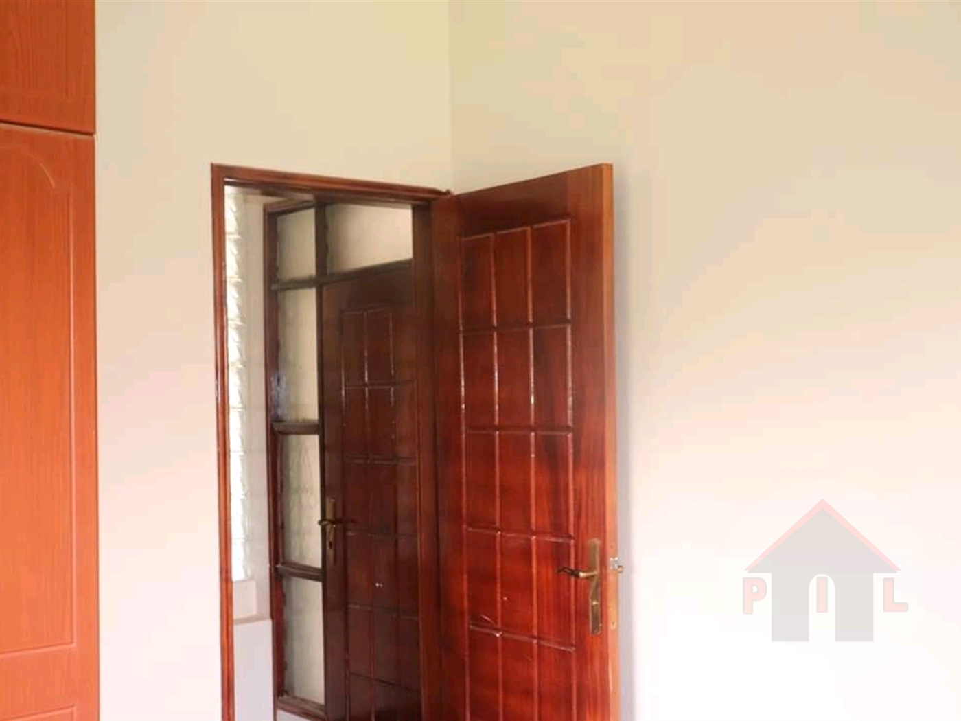 Storeyed house for sale in Kiwaatule Wakiso