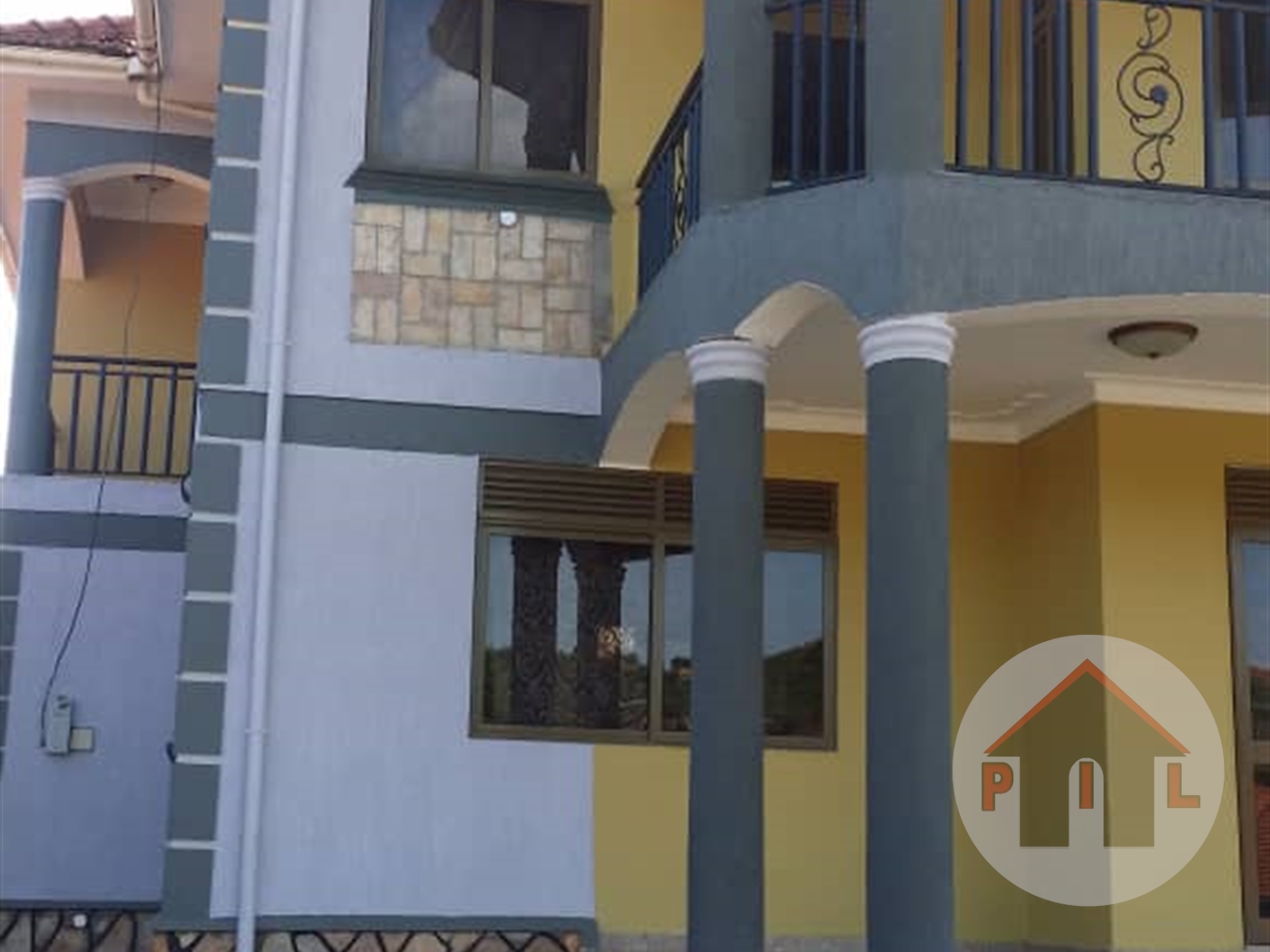 Storeyed house for sale in Seguku Wakiso