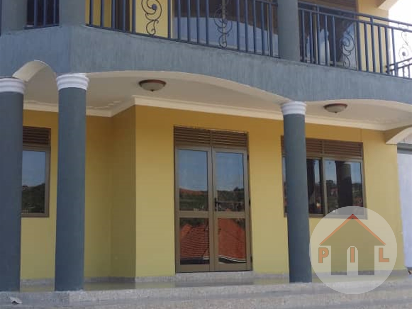 Storeyed house for sale in Seguku Wakiso