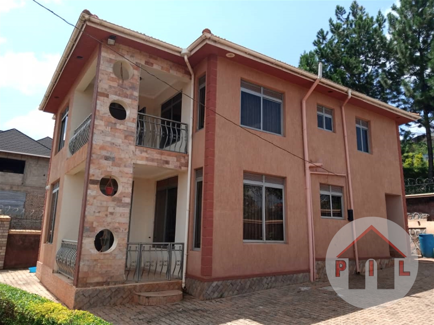 Storeyed house for sale in Kitende Wakiso