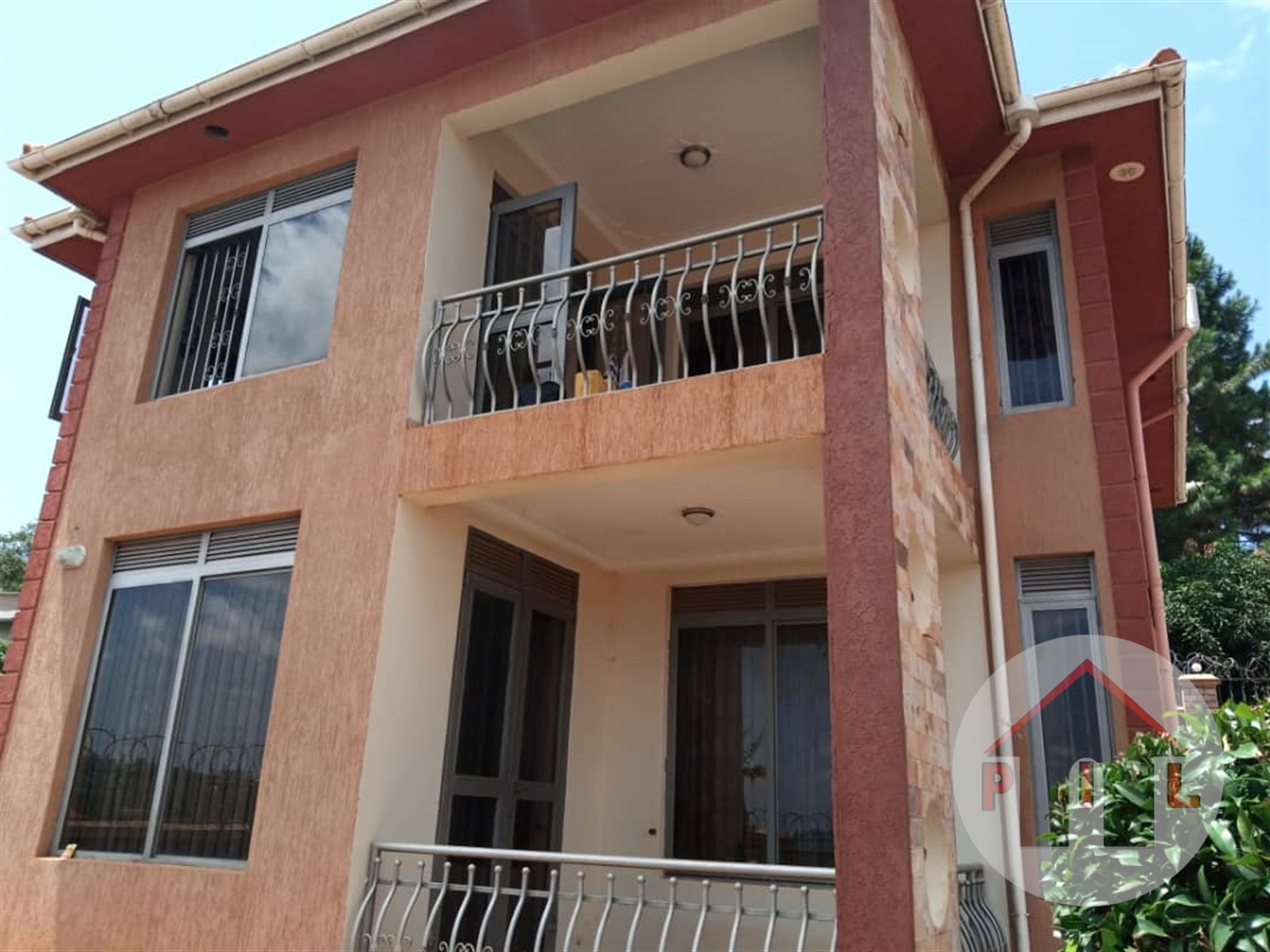 Storeyed house for sale in Kitende Wakiso