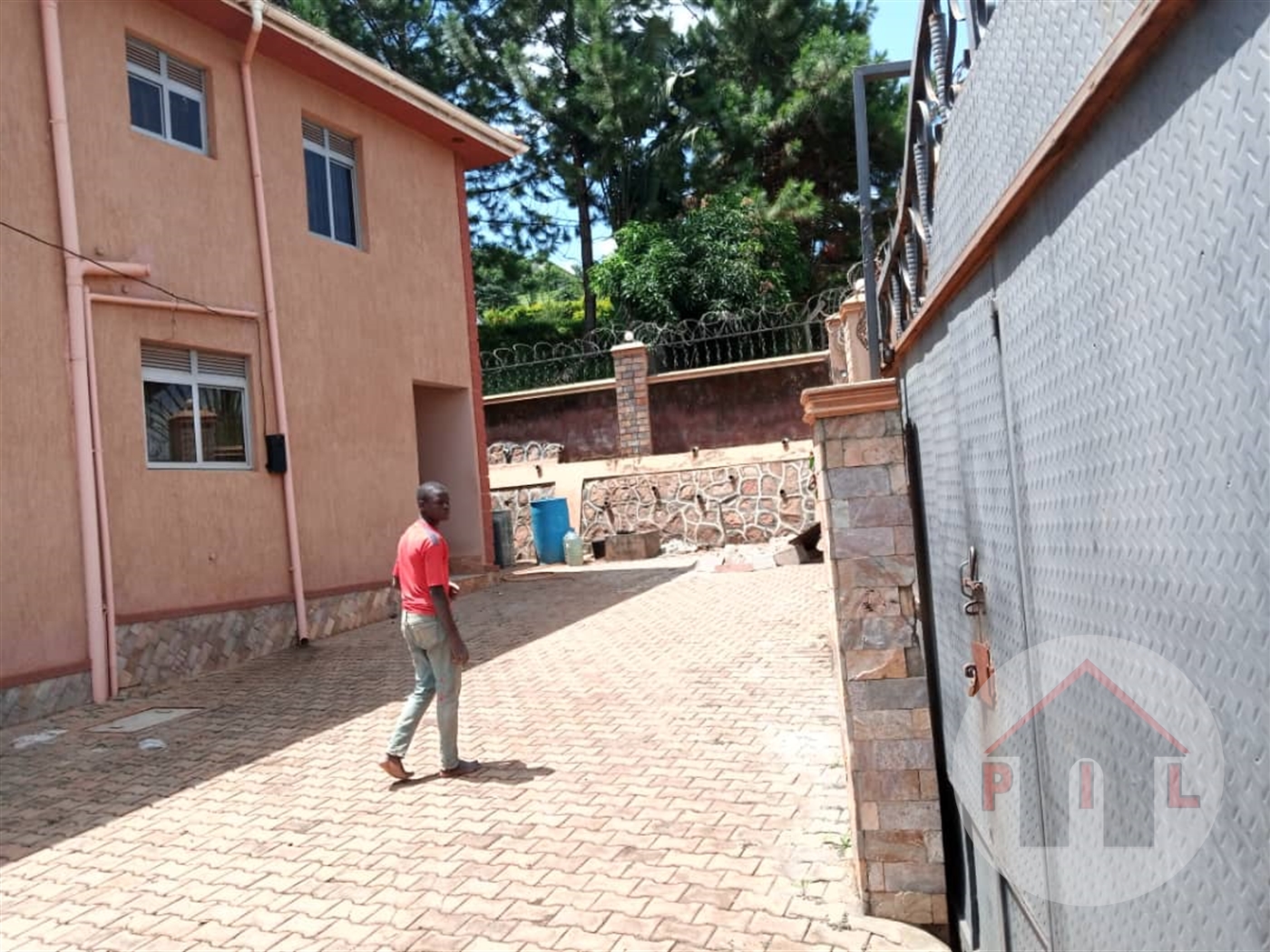 Storeyed house for sale in Kitende Wakiso