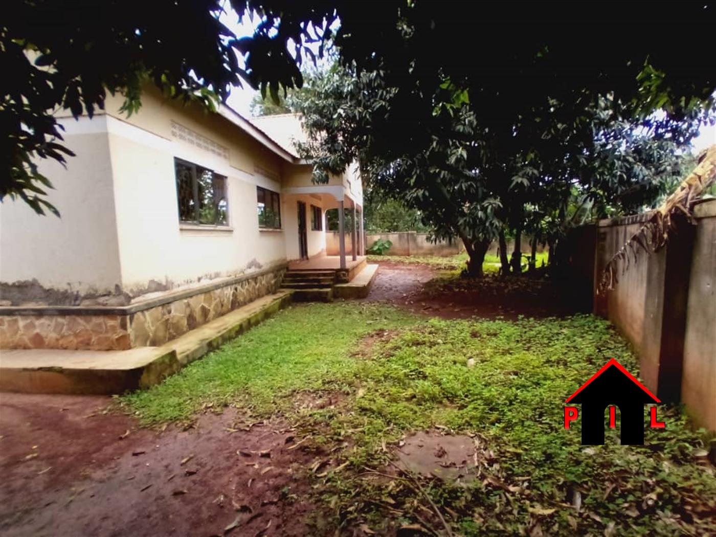 Bungalow for sale in Kungu Wakiso