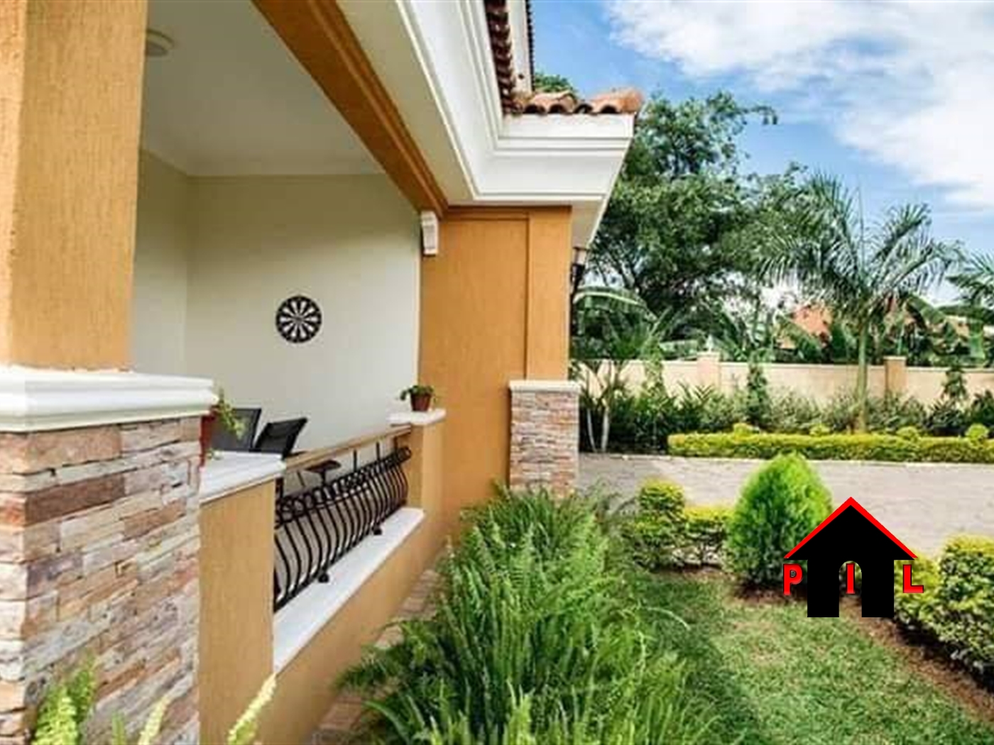 Mansion for sale in Munyonyo Kampala