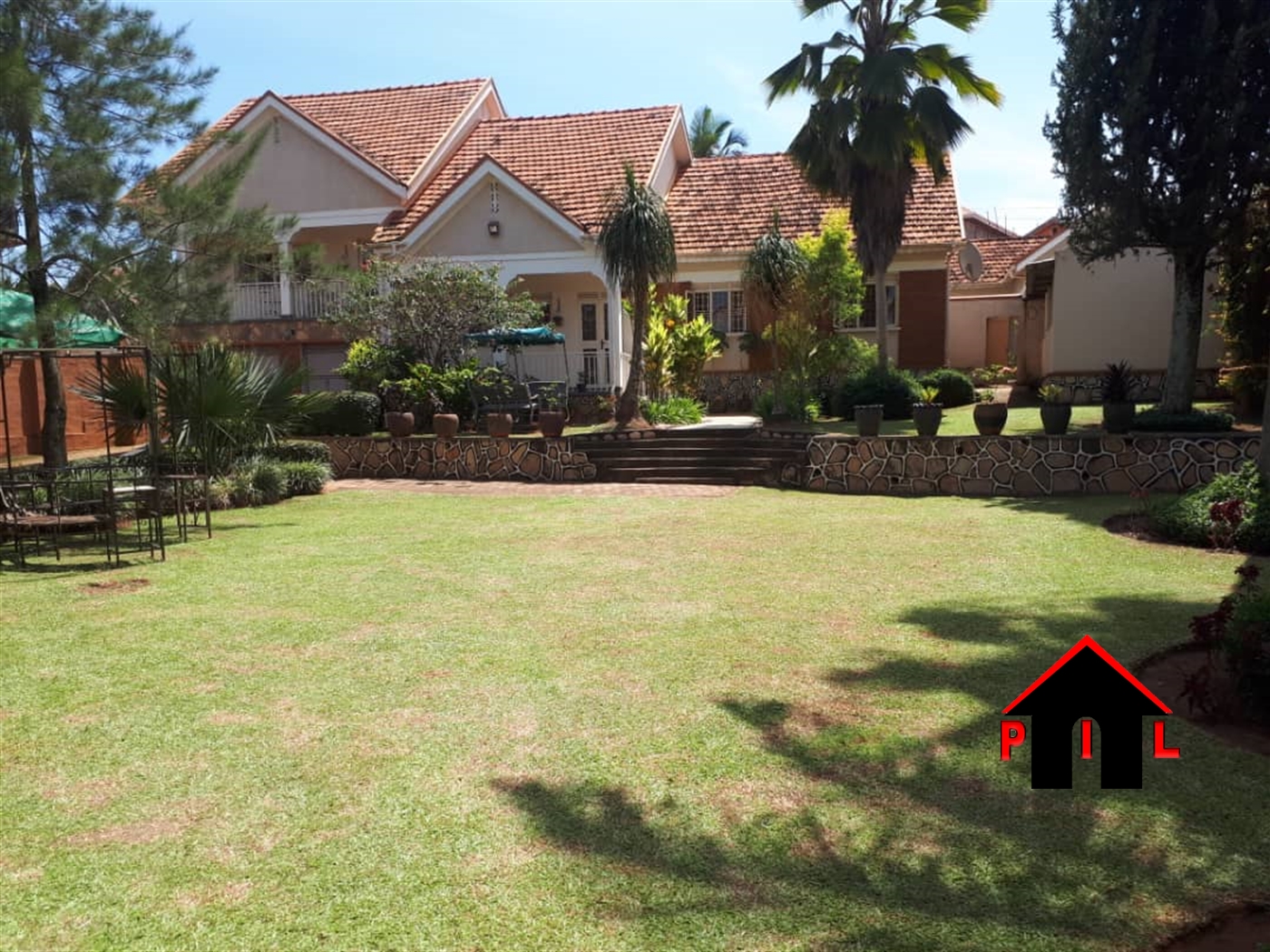 Bungalow for sale in Zana Wakiso