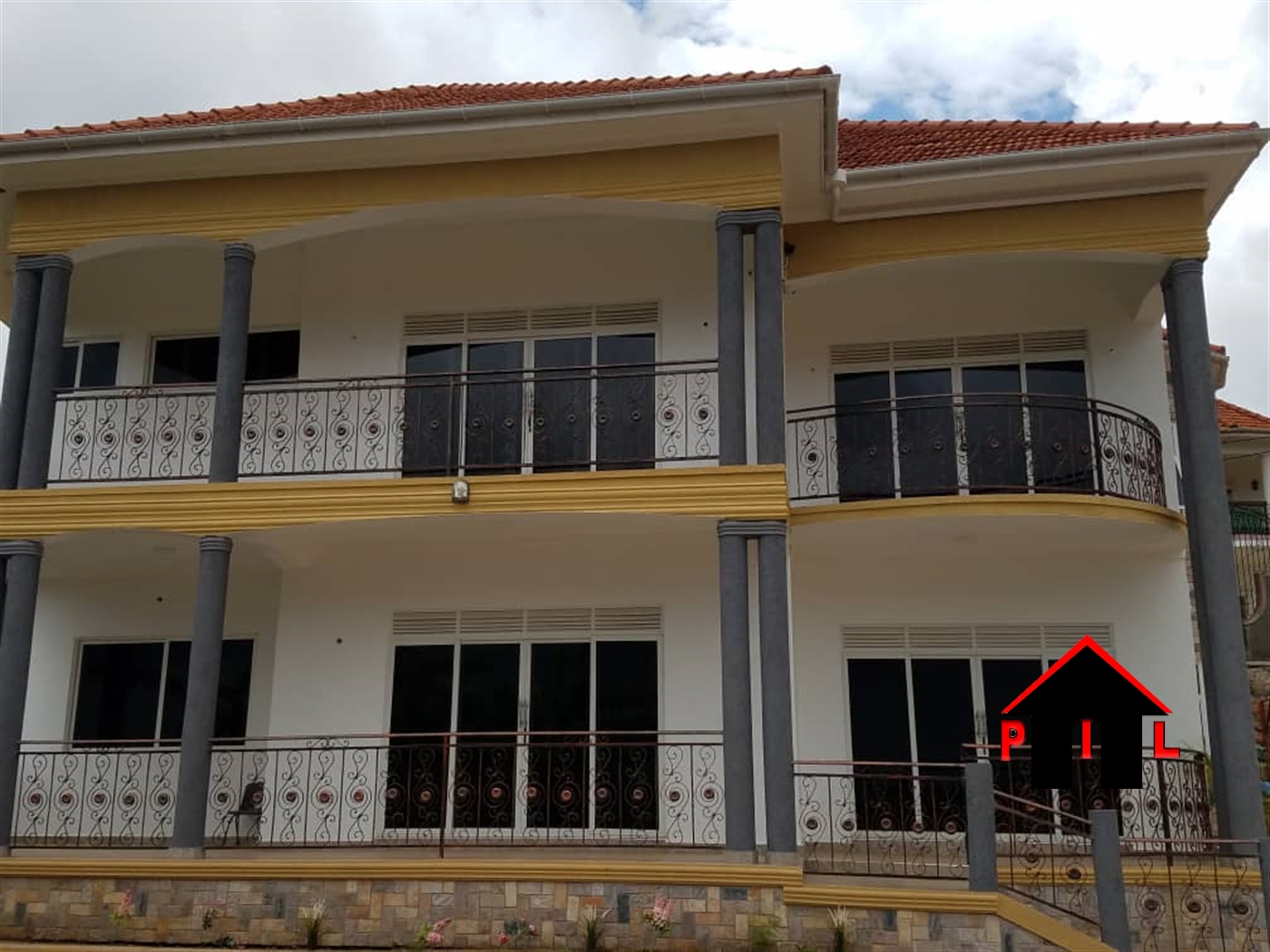 Mansion for sale in Kitende Wakiso