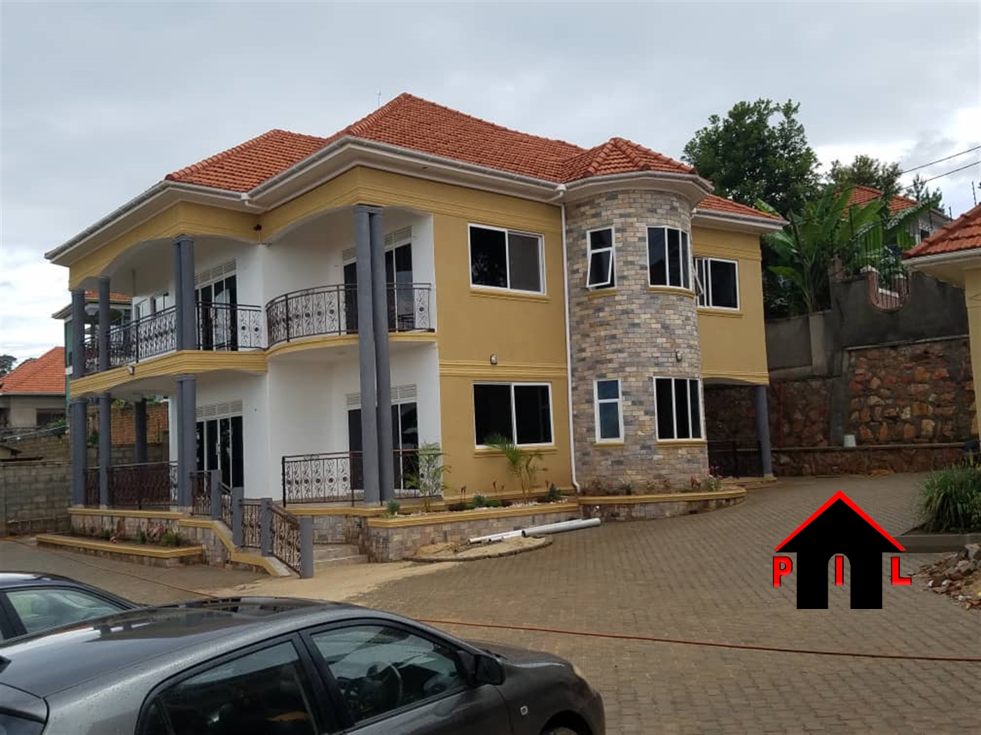 Mansion for sale in Kitende Wakiso