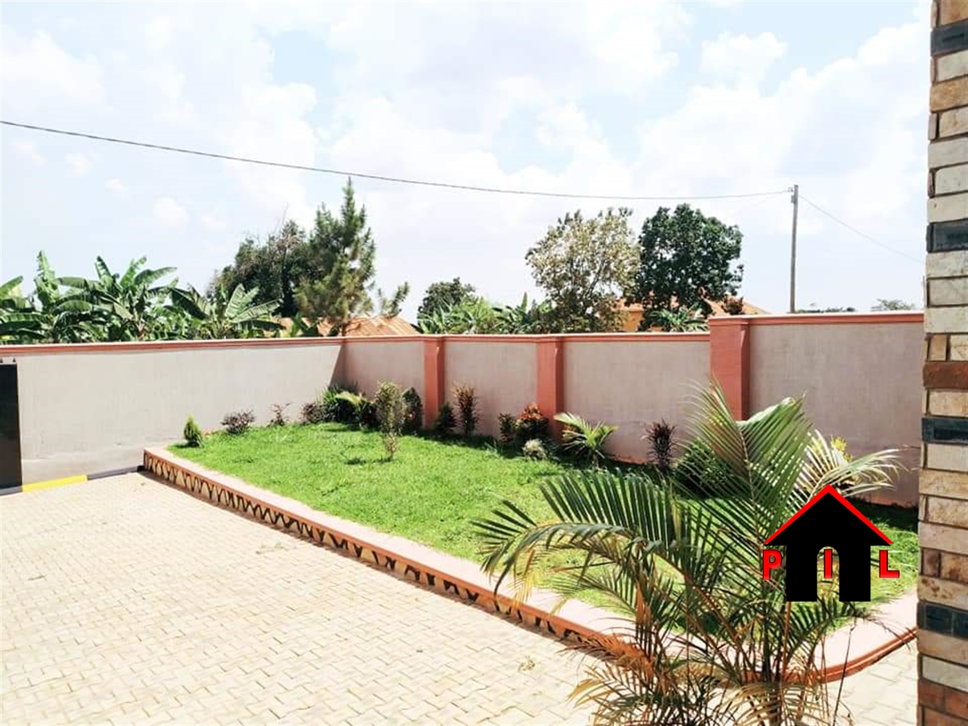 Bungalow for sale in Kira Wakiso