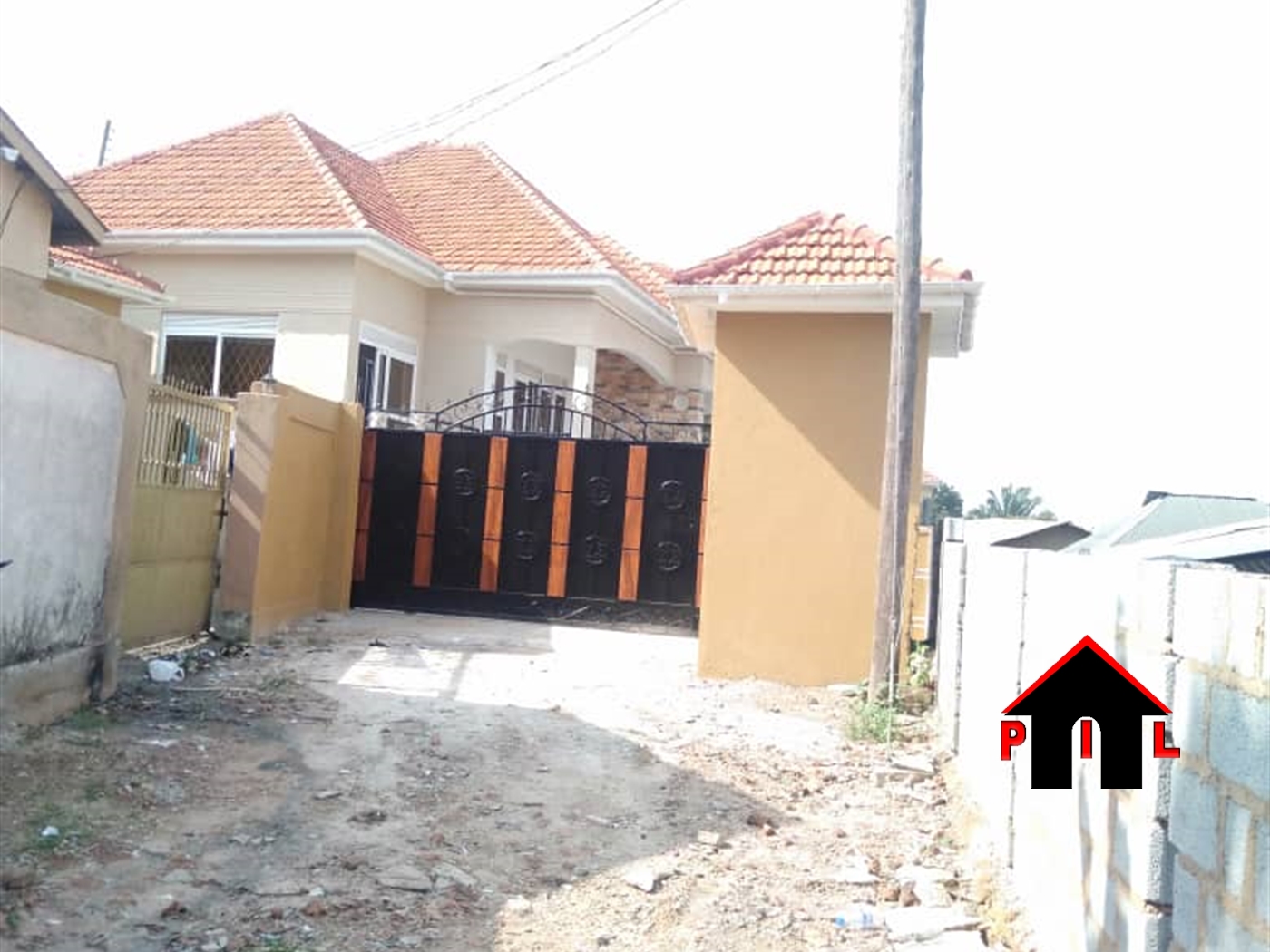 Bungalow for sale in Kitende Wakiso