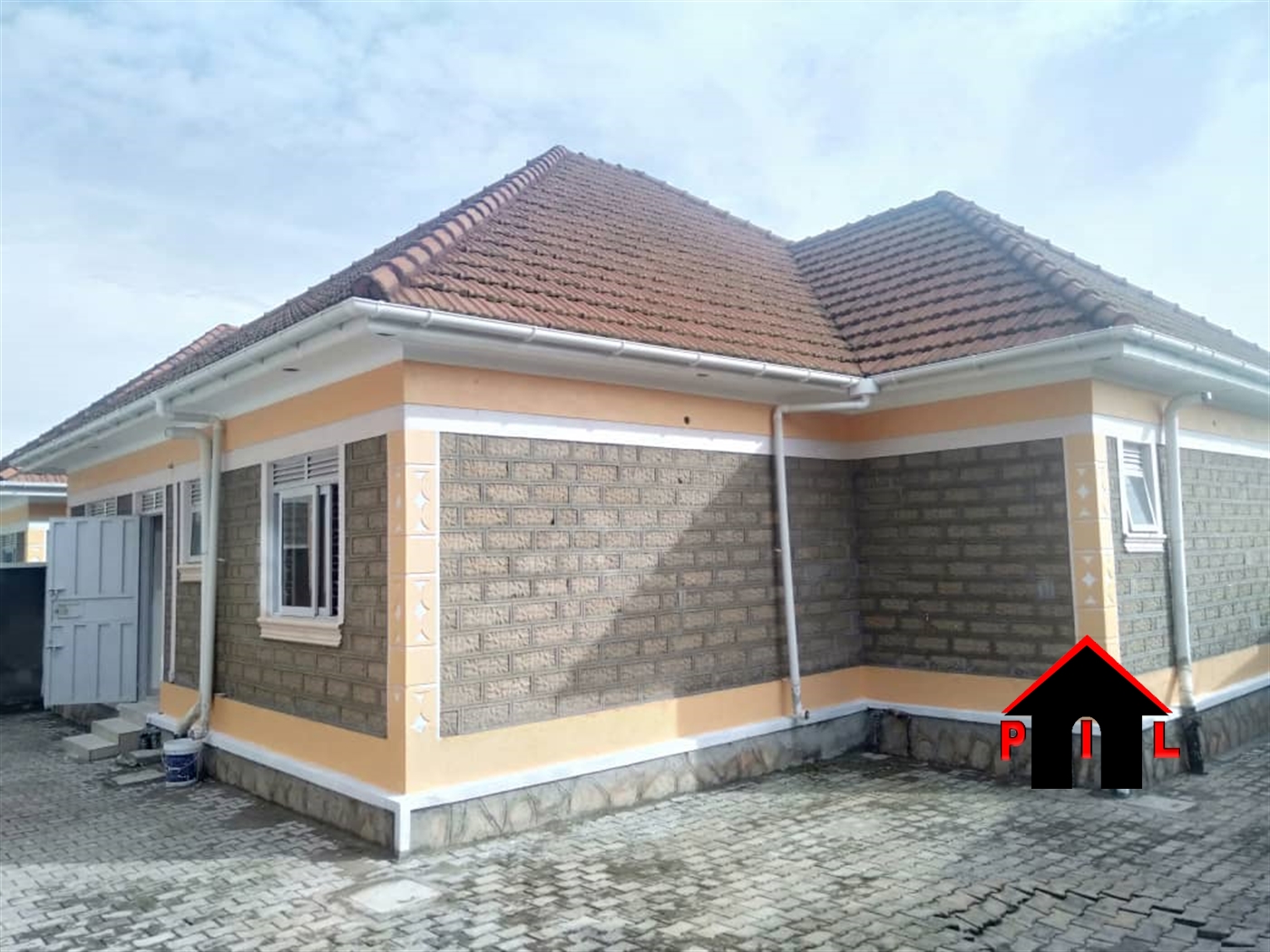 Bungalow for sale in Kitende Wakiso