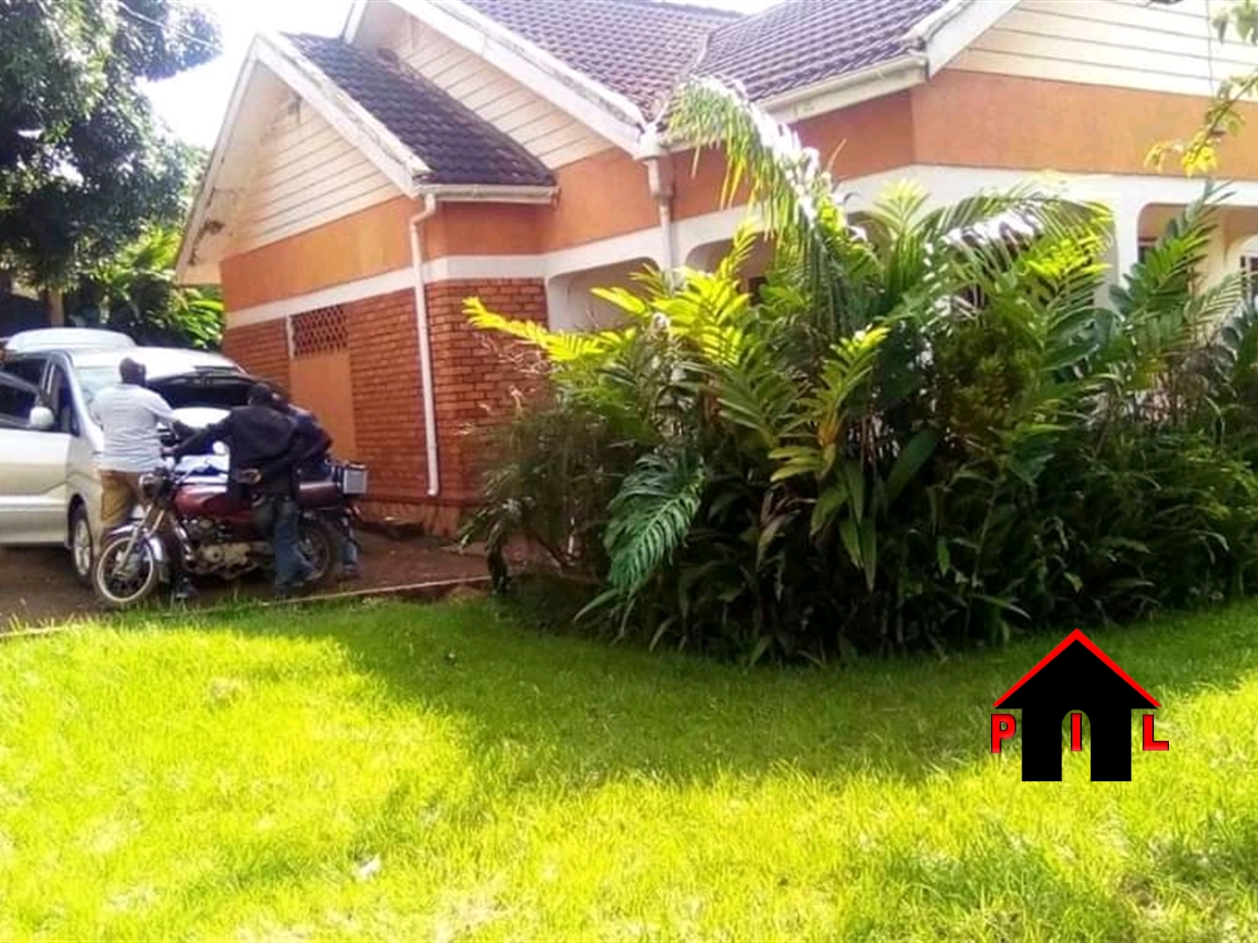 Bungalow for sale in Kigoowa Wakiso