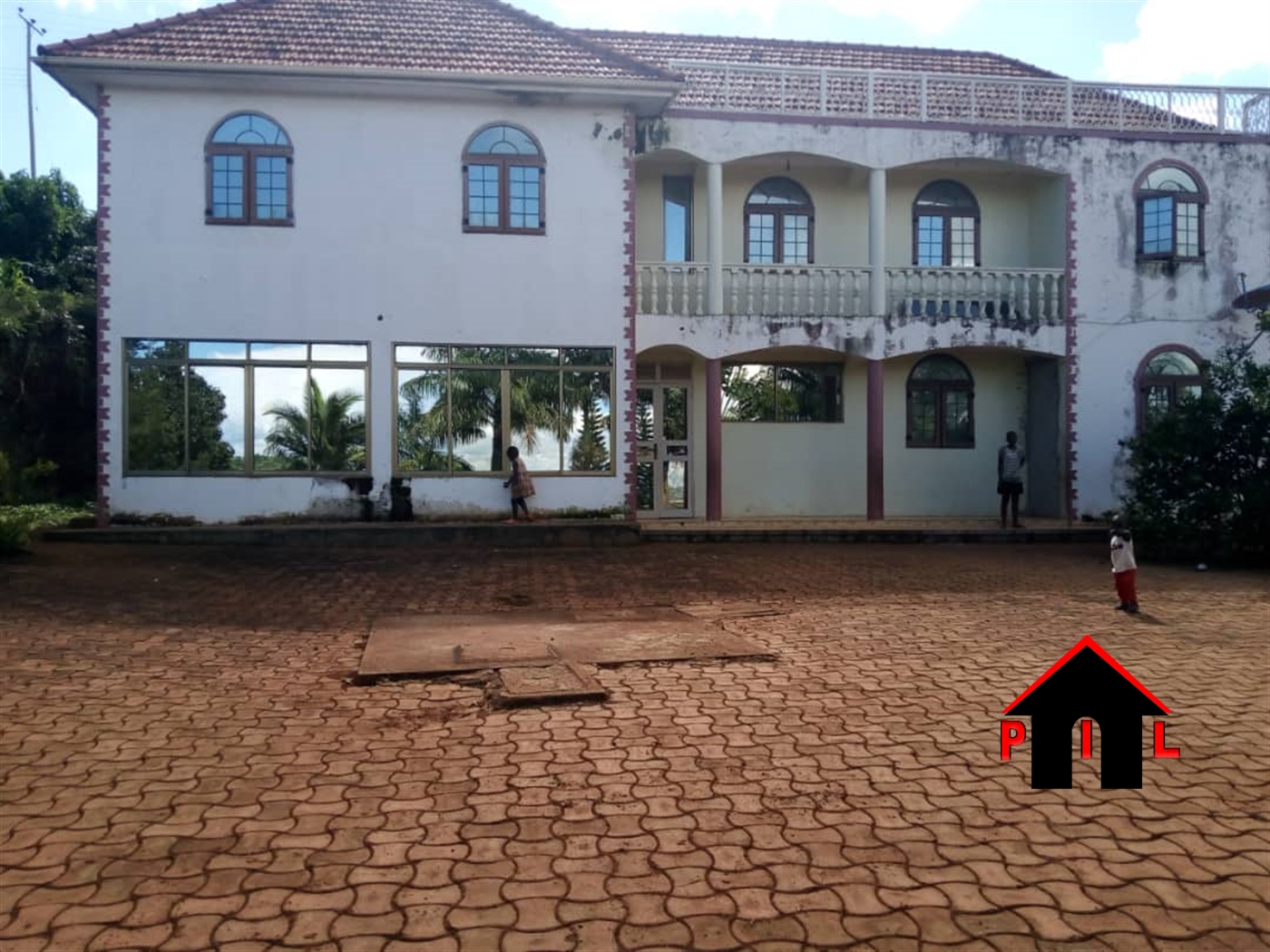 Storeyed house for sale in Bwebajja Wakiso