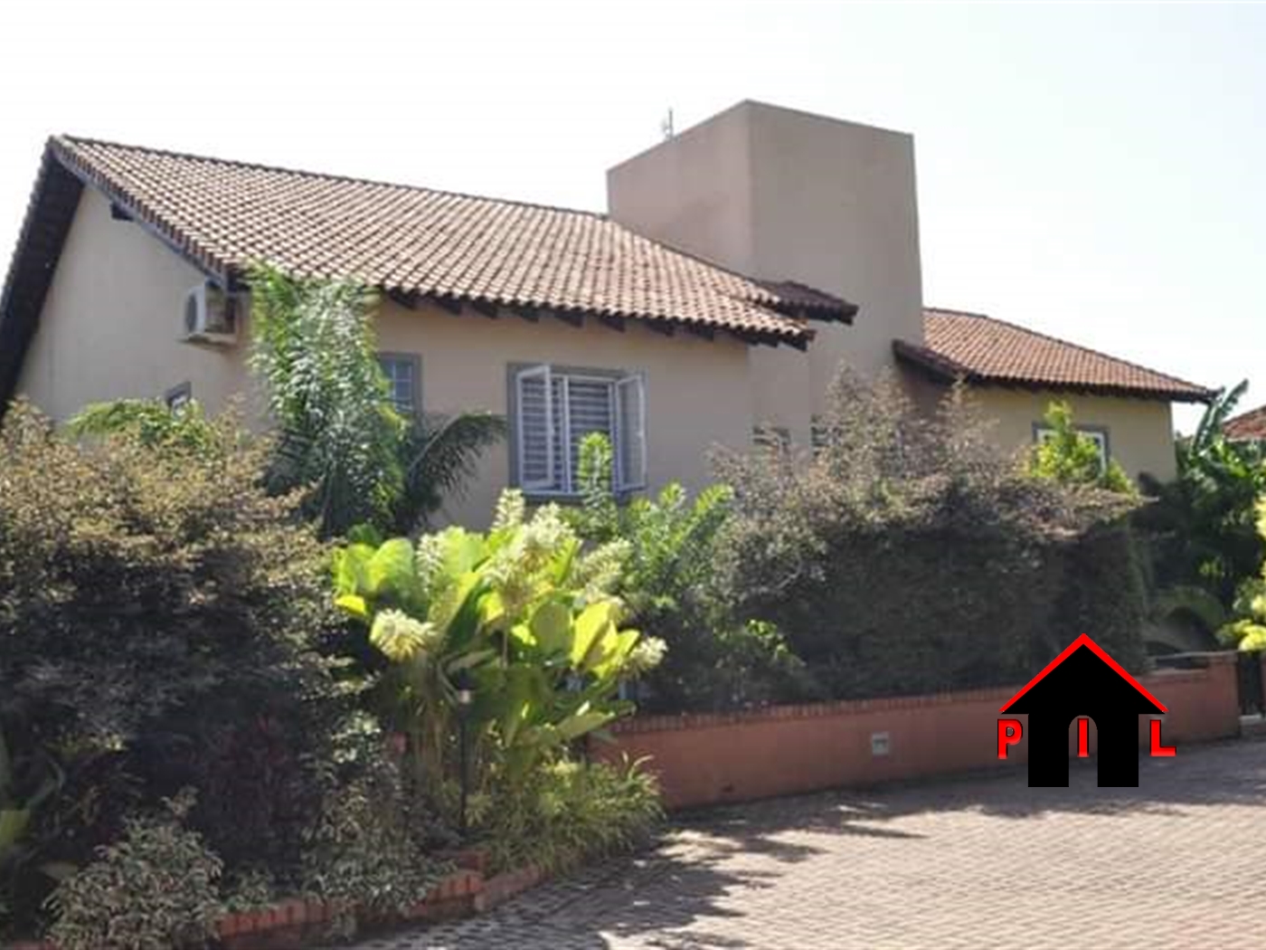 Mansion for sale in Munyonyo Kampala