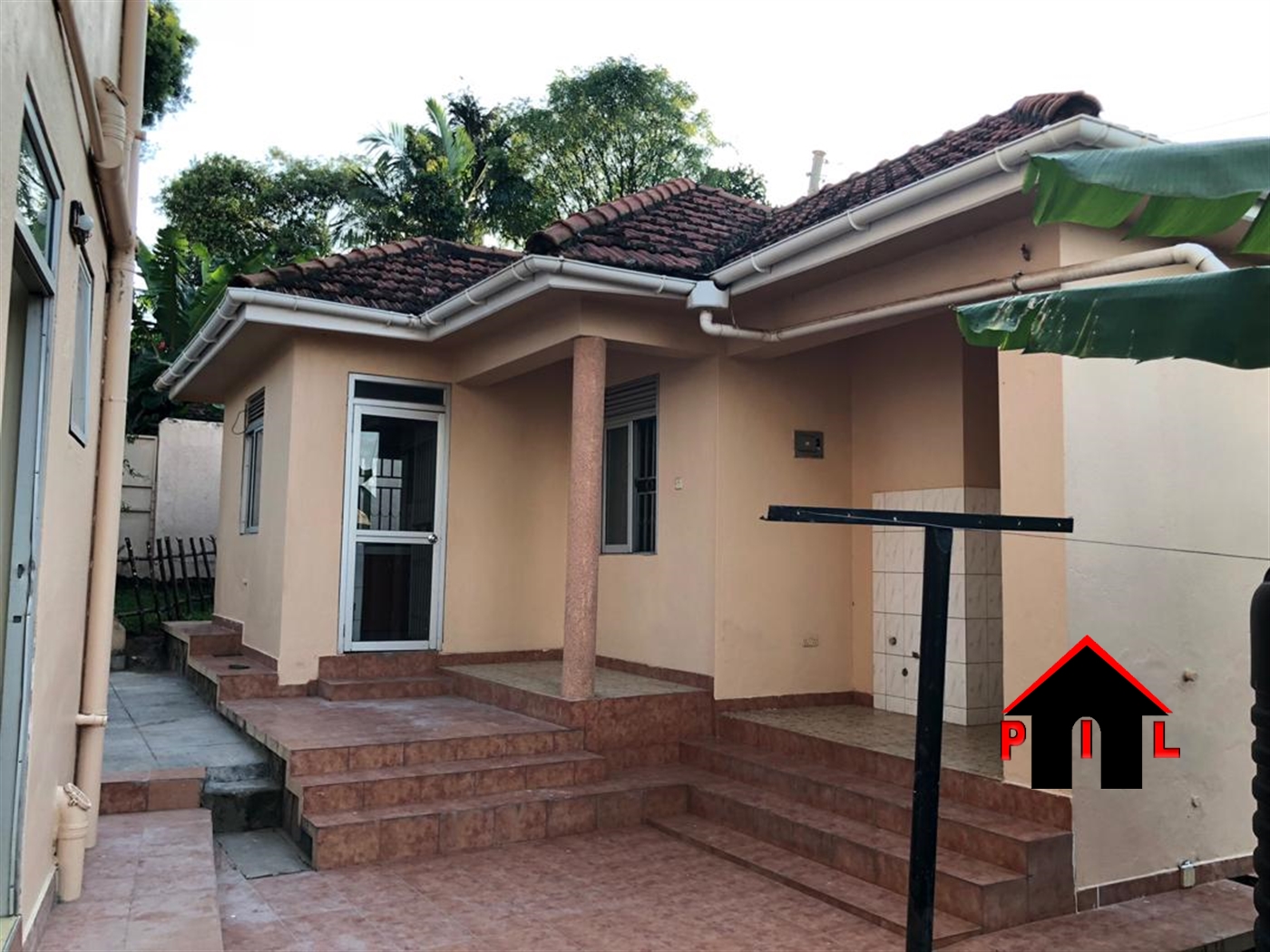 Mansion for rent in Muyenga Kampala