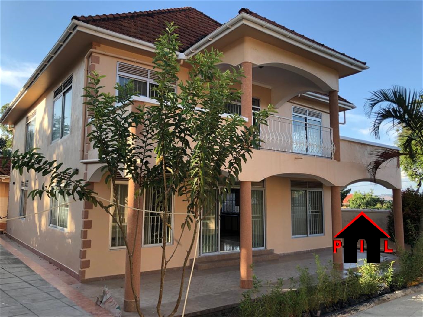 Mansion for rent in Muyenga Kampala