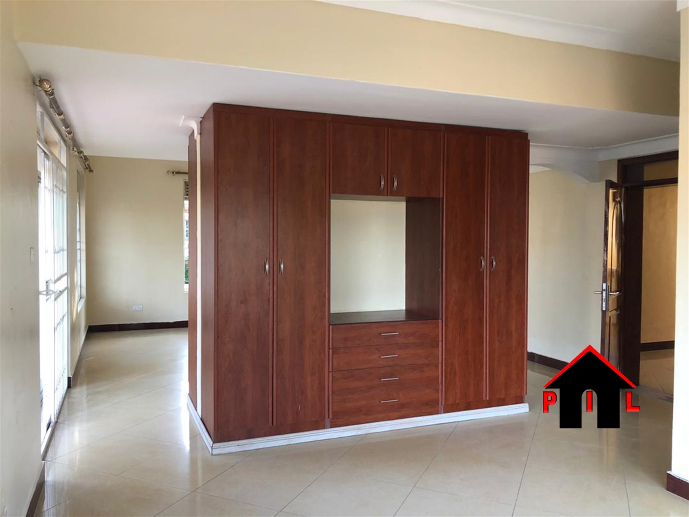 Mansion for rent in Muyenga Kampala