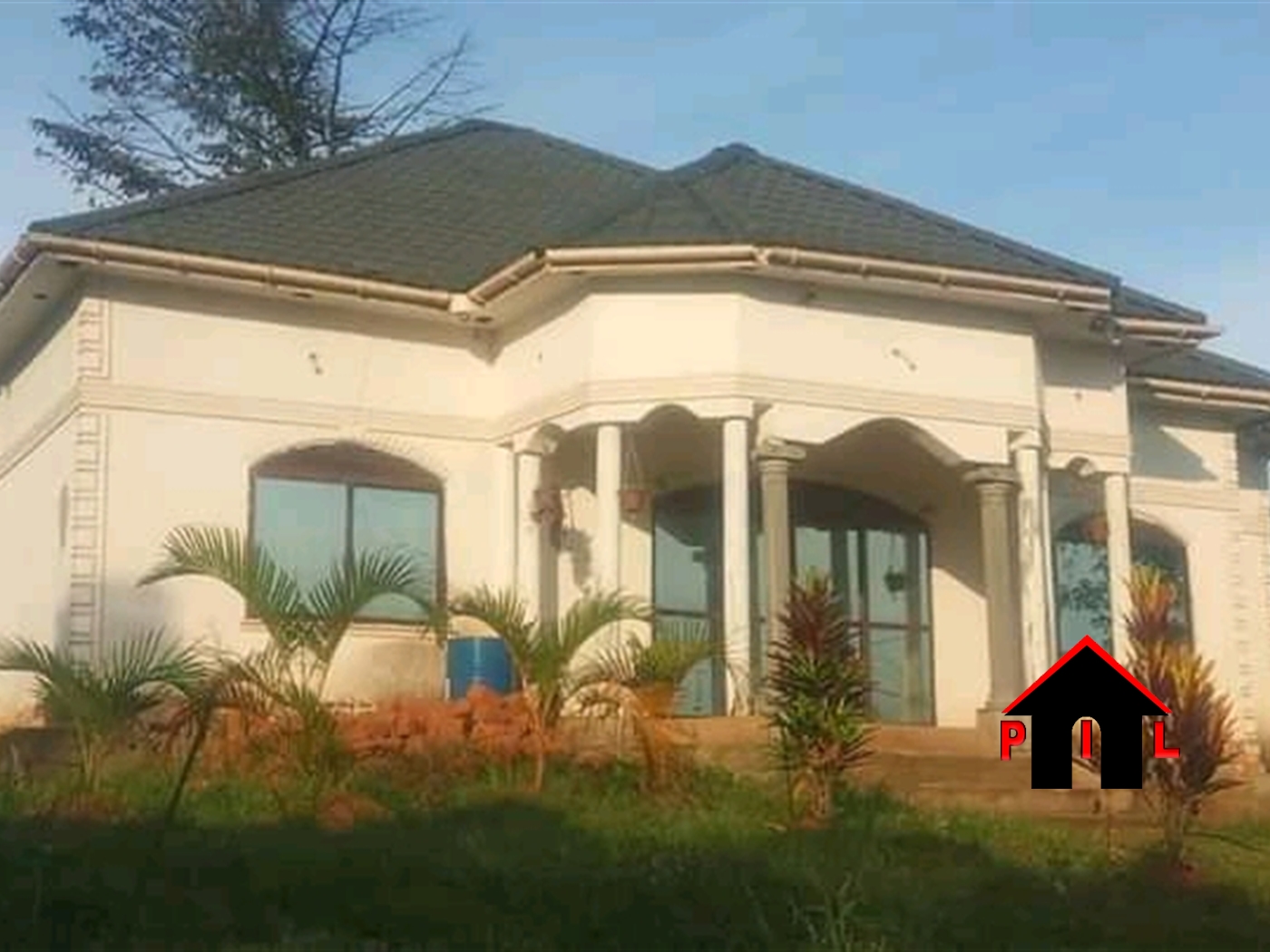 Bungalow for sale in Nakweelo Wakiso