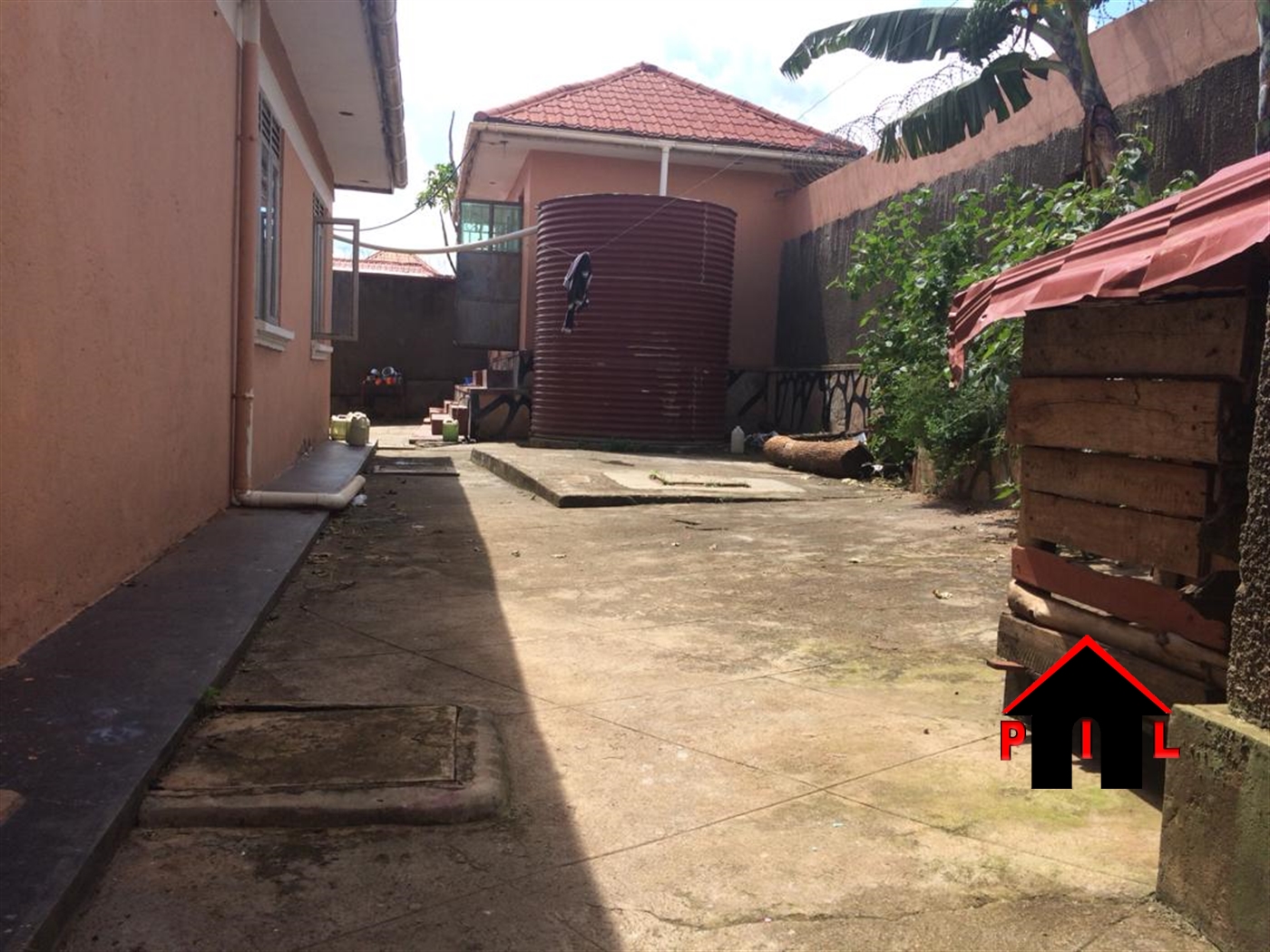 Bungalow for sale in Mityana Mityana