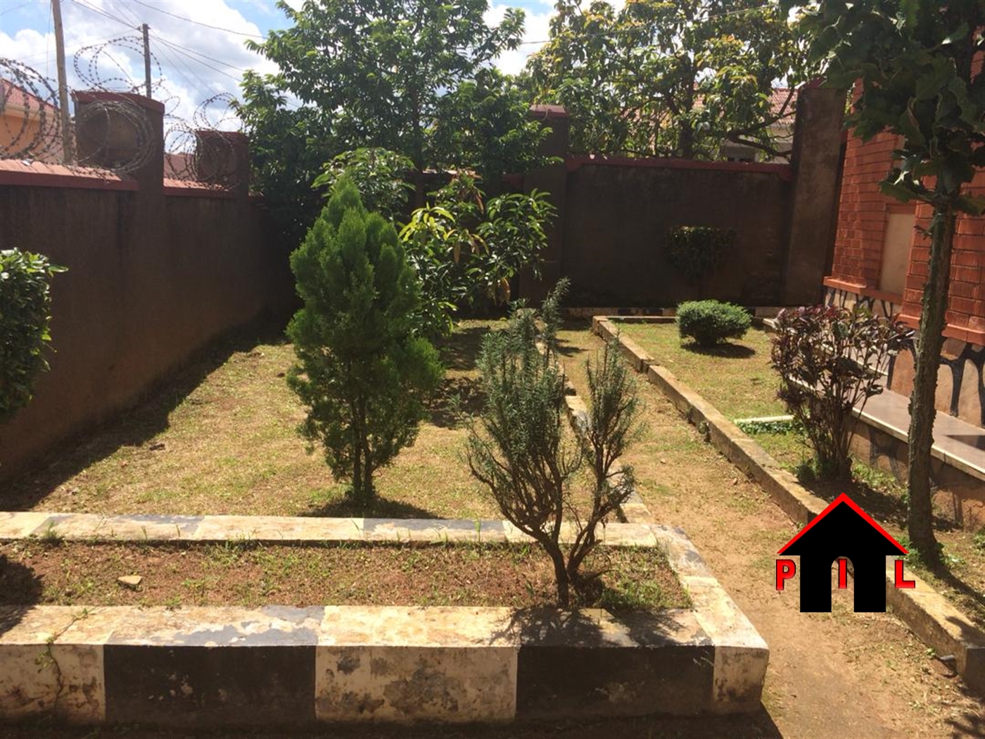 Bungalow for sale in Mityana Mityana