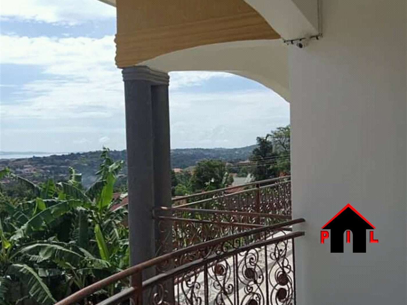 Mansion for sale in Kitende Wakiso