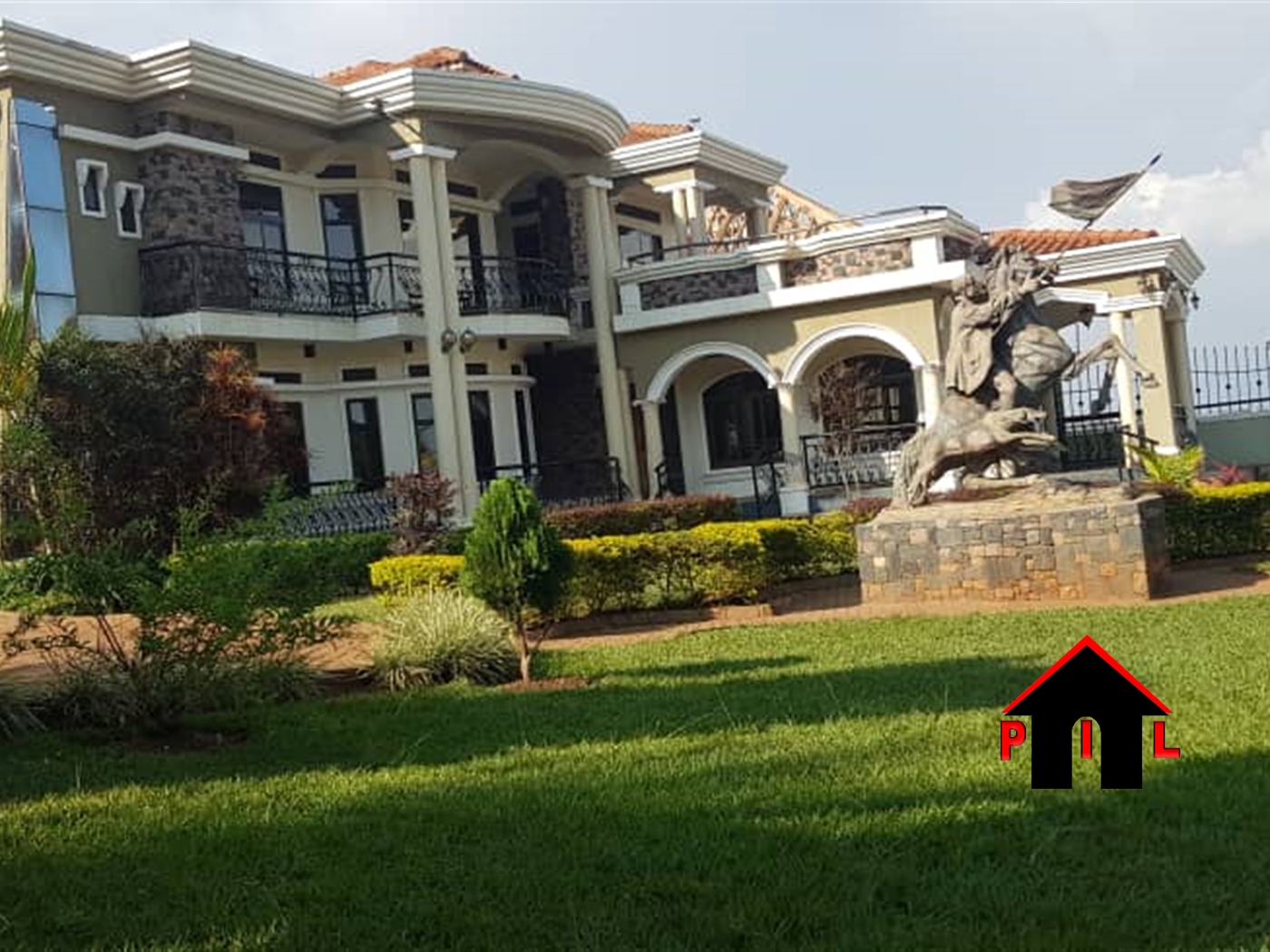 Mansion for sale in Bwebajja Kampala