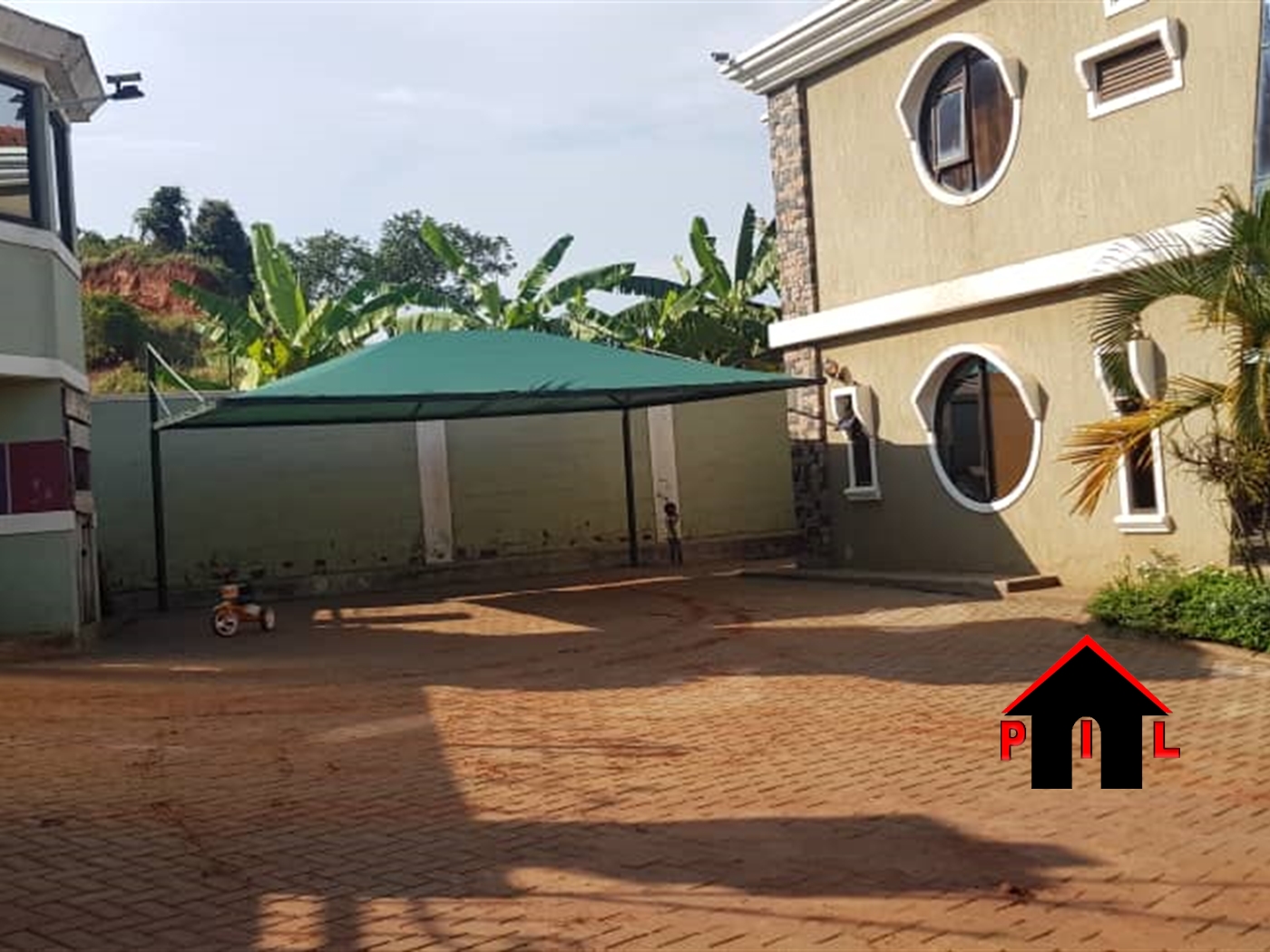 Mansion for sale in Bwebajja Kampala