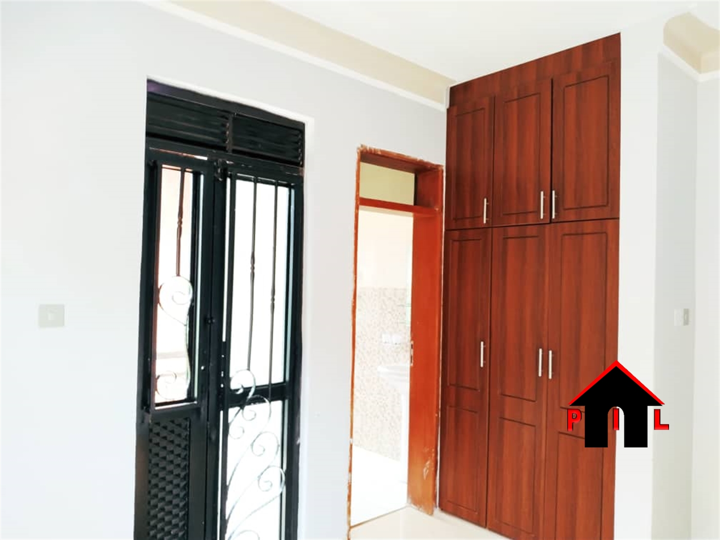 Storeyed house for sale in Kyaliwajjala Wakiso