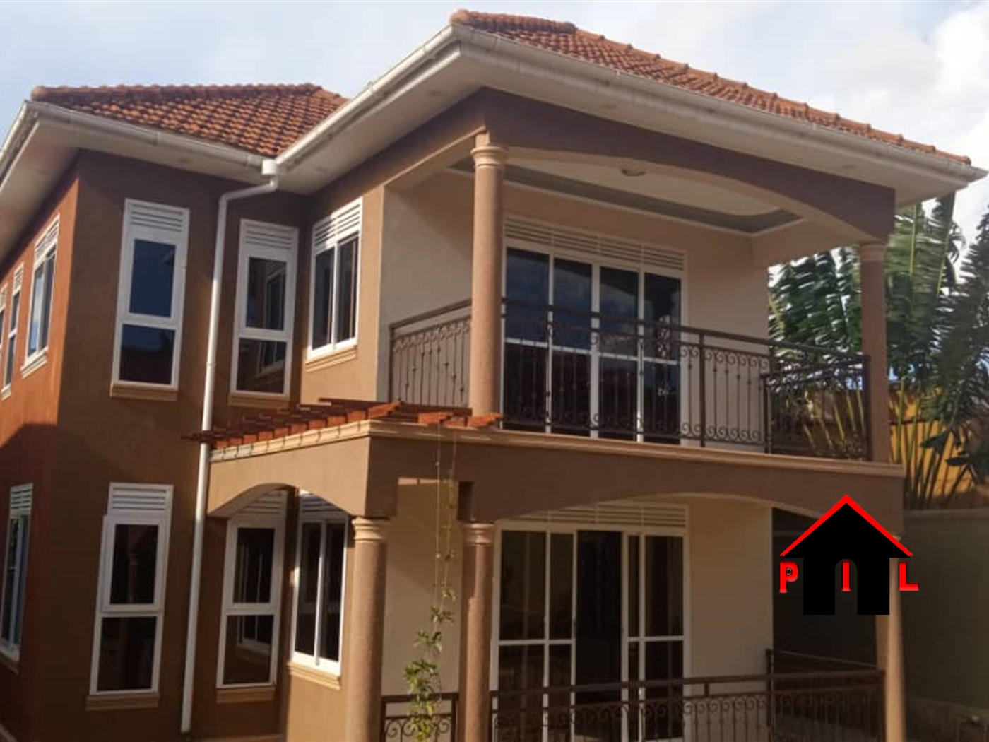 Storeyed house for sale in Kyaliwajjala Wakiso