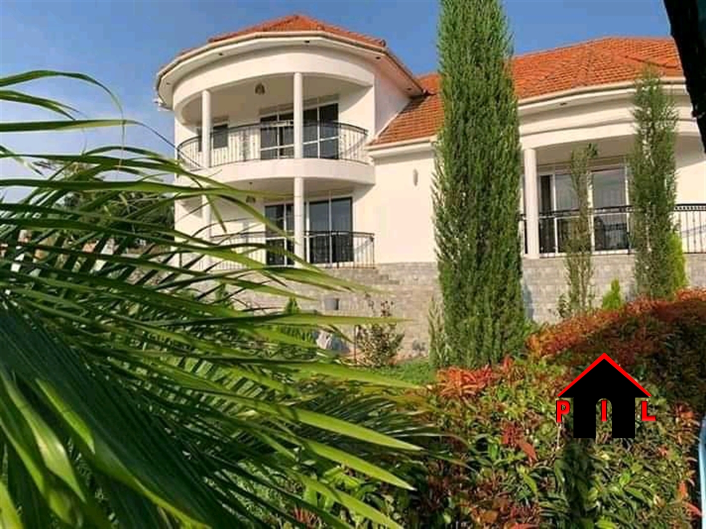 Mansion for sale in Bwebajja Wakiso