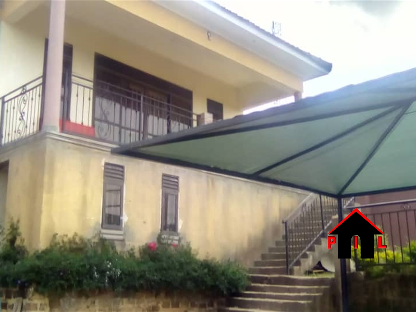 Storeyed house for sale in Namuganga Mukono