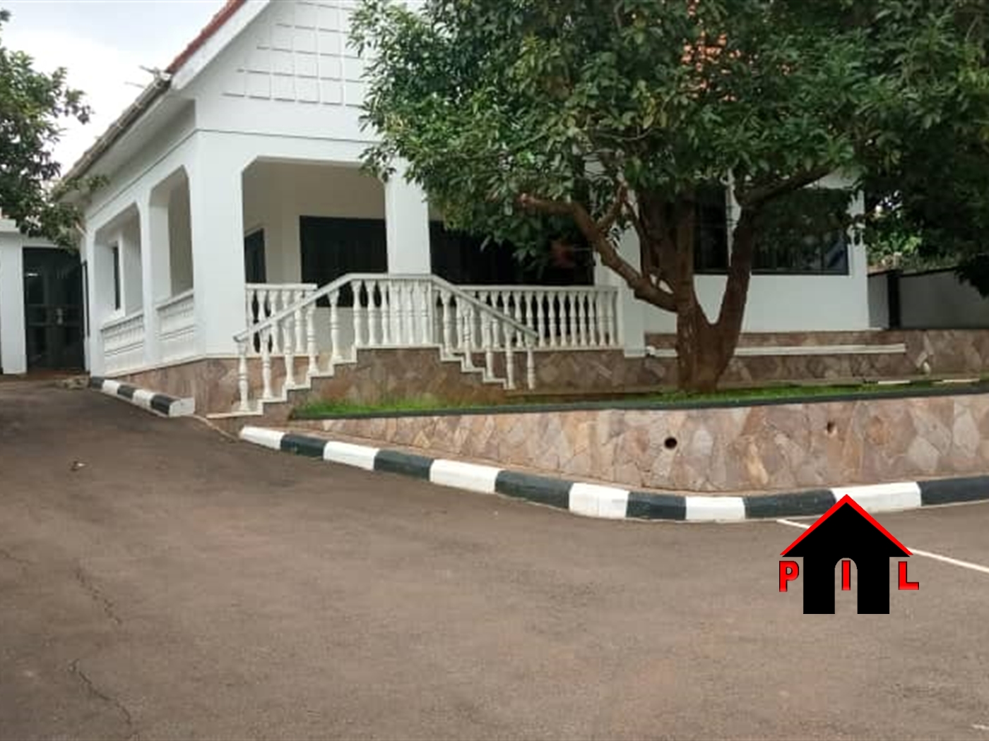 Bungalow for sale in Muyenga Kampala