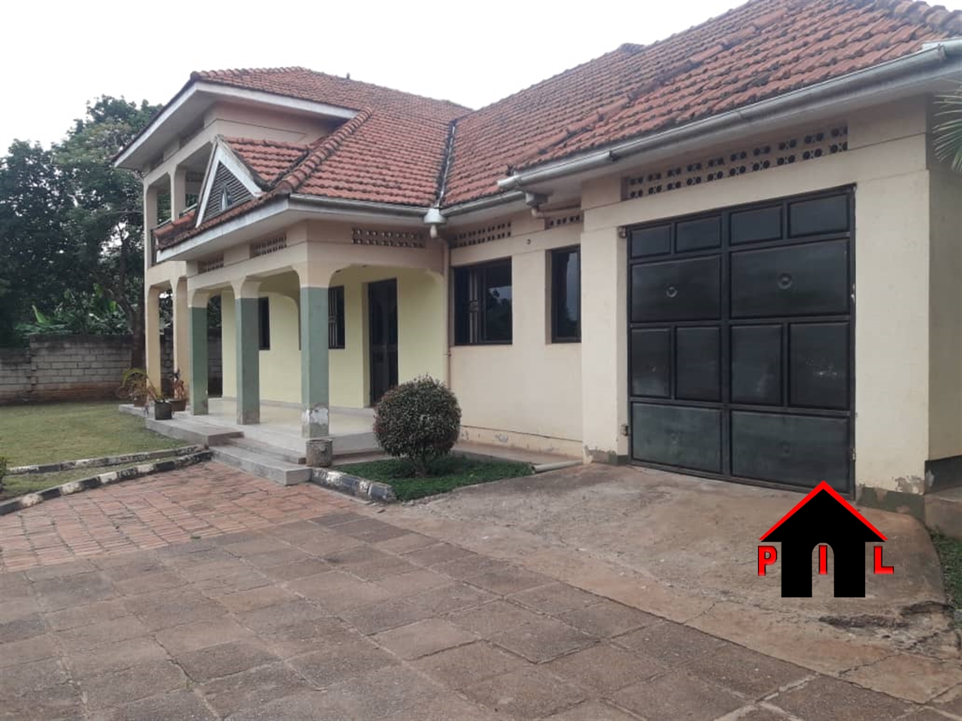 Storeyed house for sale in Bbunga Wakiso