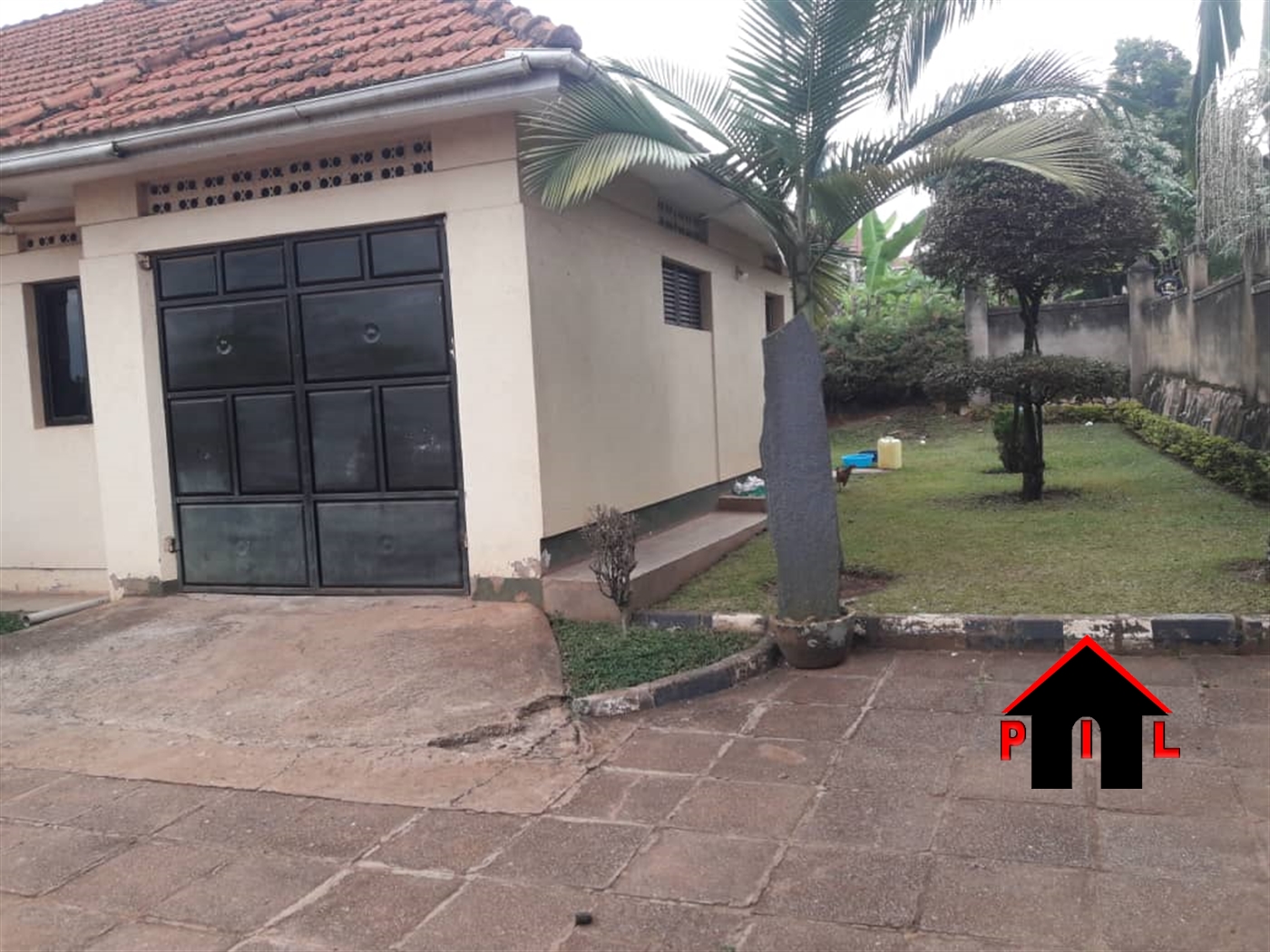 Storeyed house for sale in Bbunga Wakiso