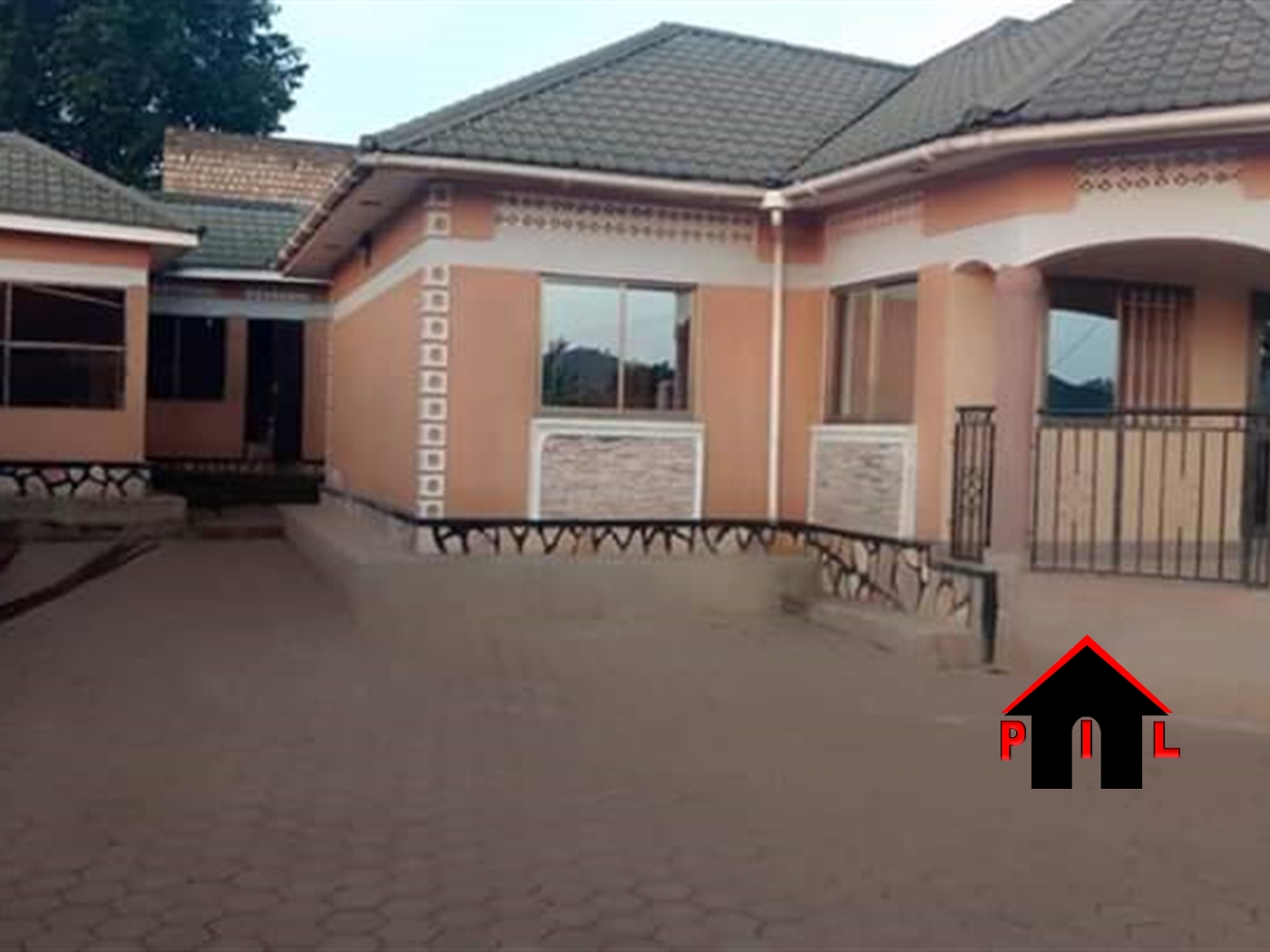 Bungalow for sale in Kitende Wakiso