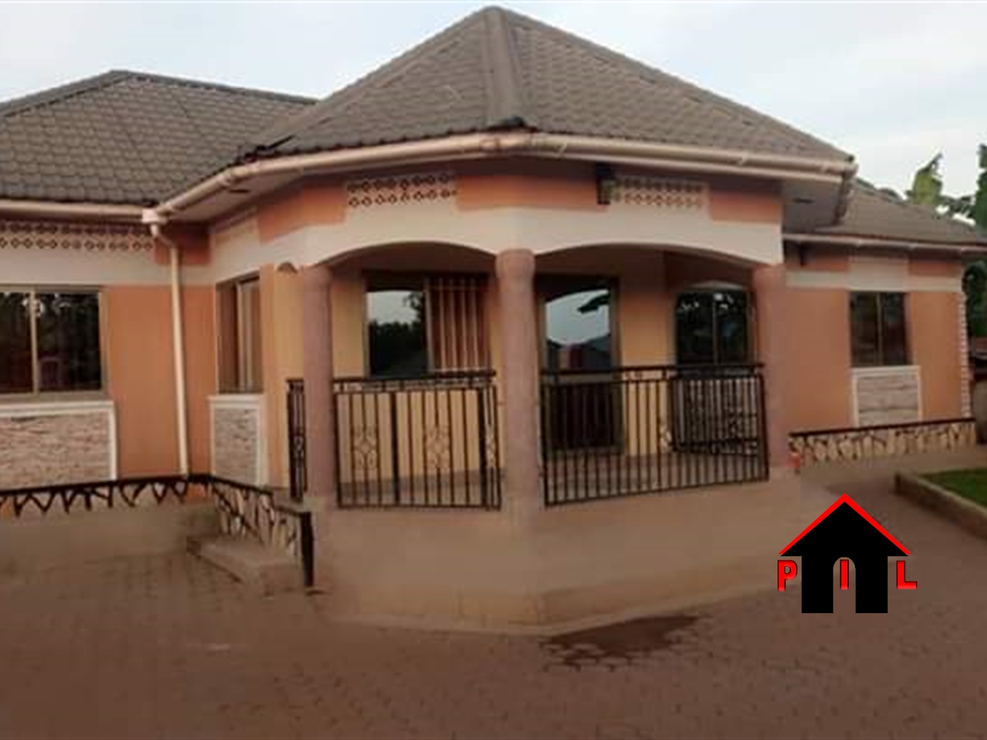 Bungalow for sale in Kitende Wakiso