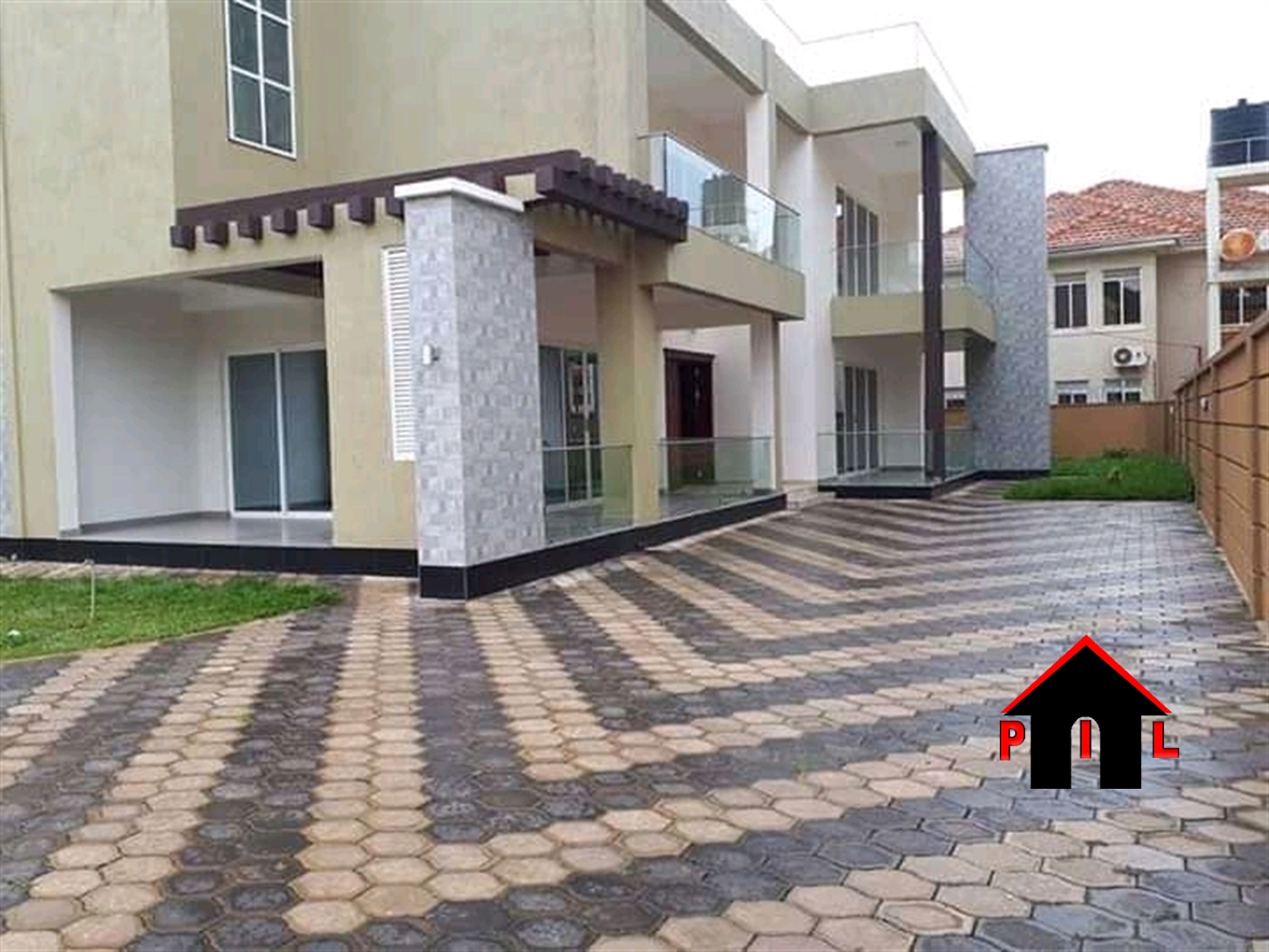 Mansion for sale in Munyonyo Kampala