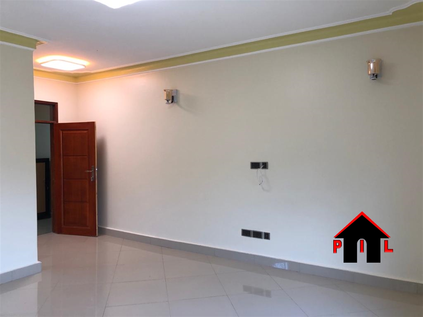 Bungalow for rent in Bugoloobi Kampala