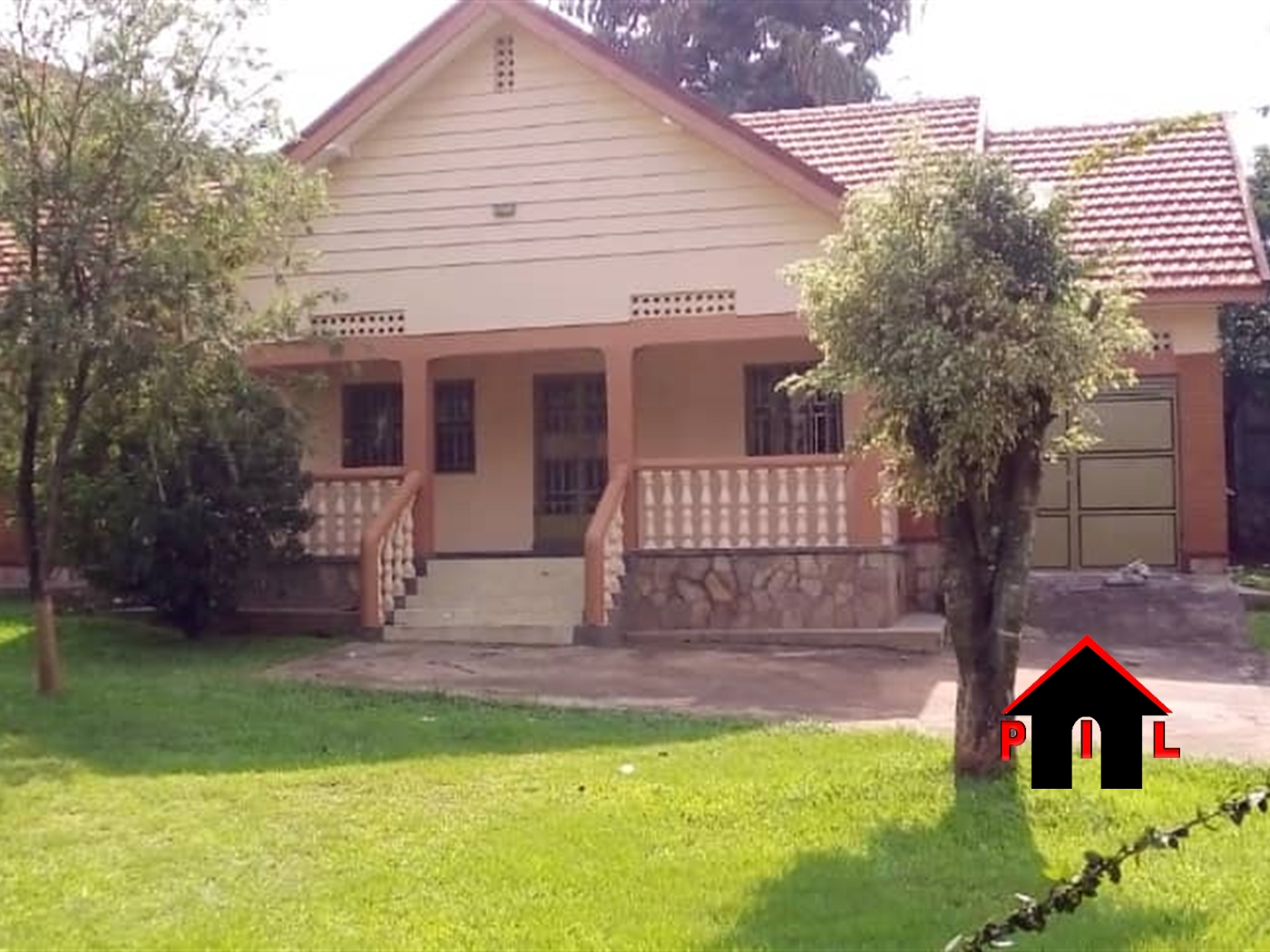 Bungalow for rent in Luzira Kampala