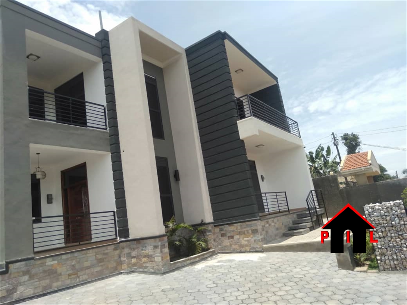 Mansion for sale in Seguku Wakiso