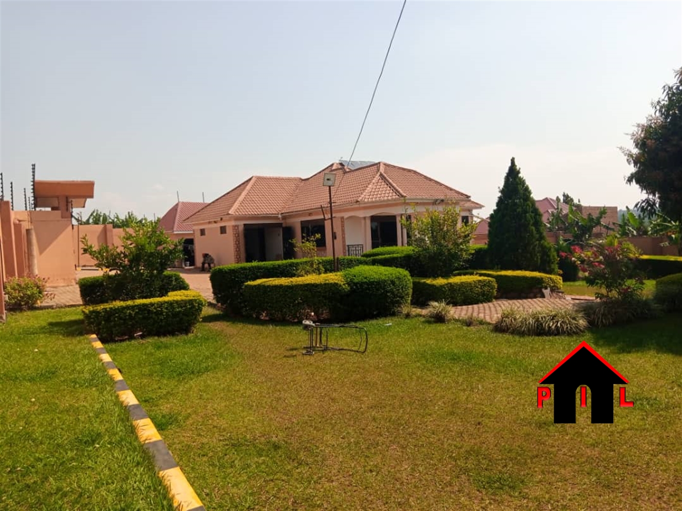 Bungalow for sale in Kiwenda Wakiso