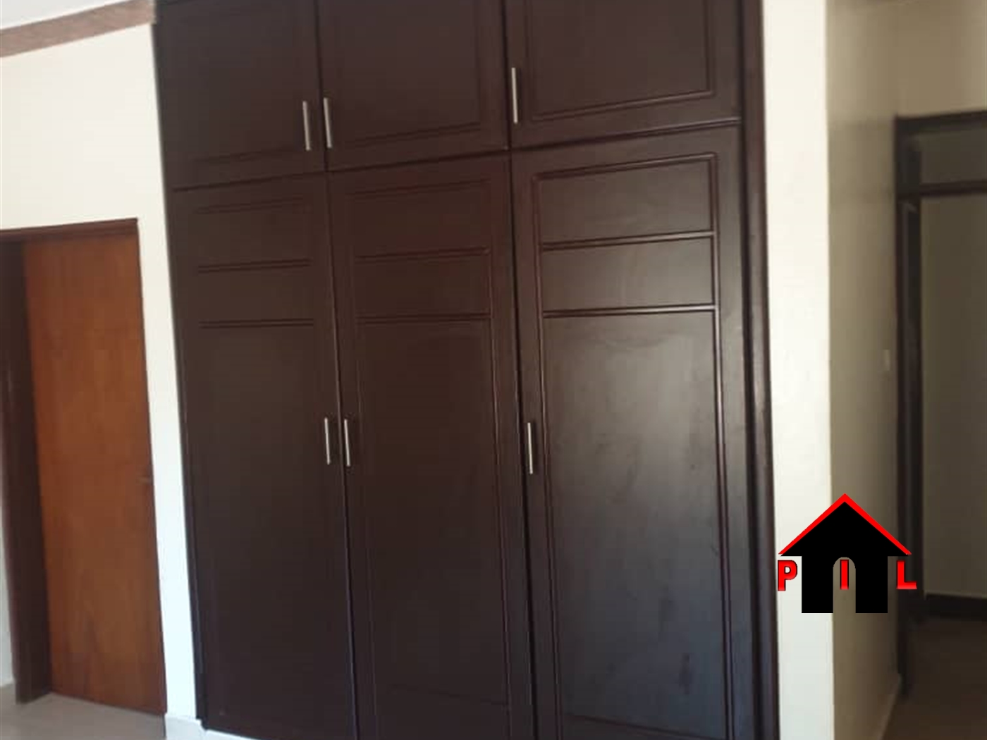 Bungalow for rent in Kitante Kampala