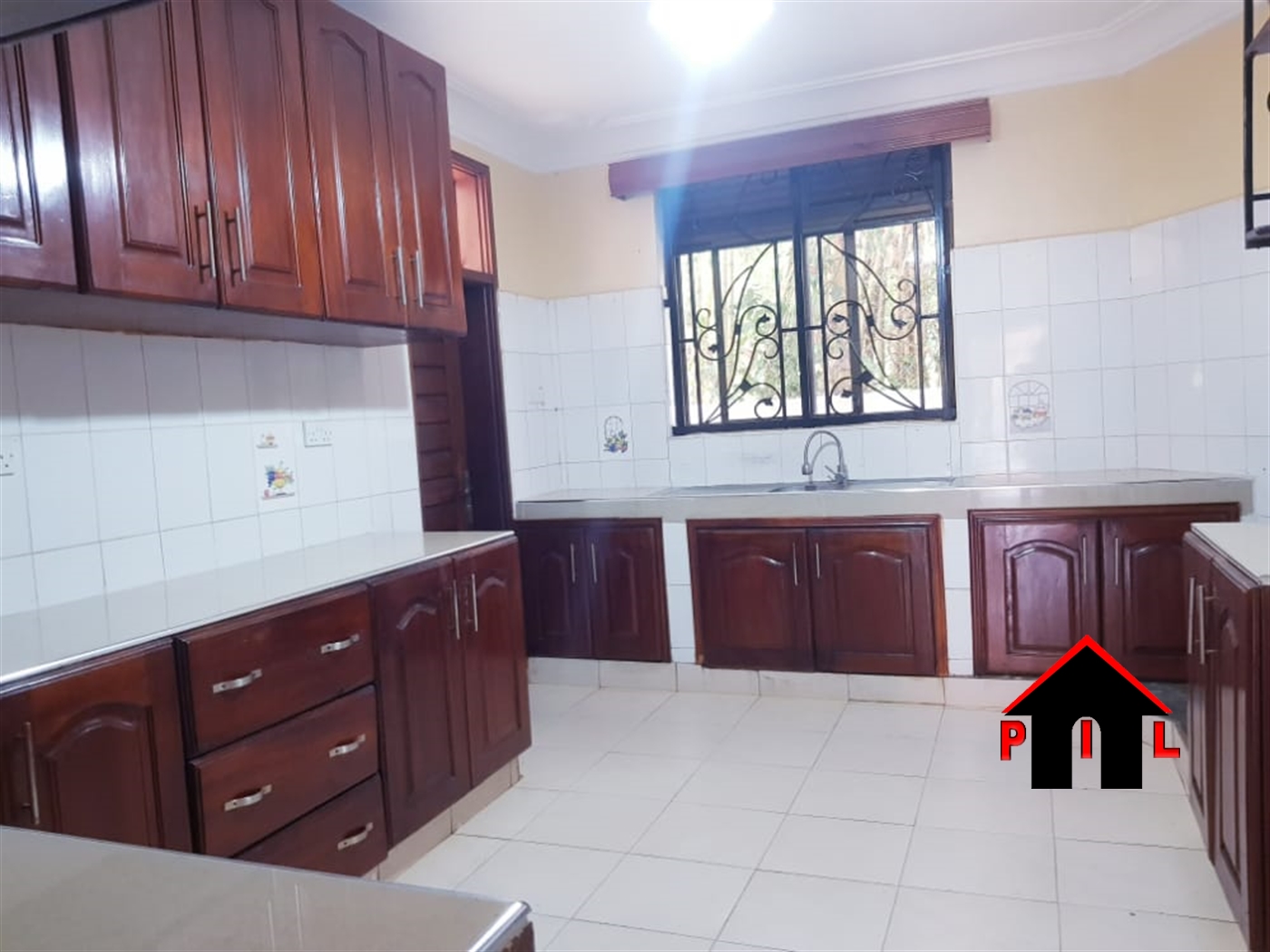 Storeyed house for rent in Bbunga Kampala