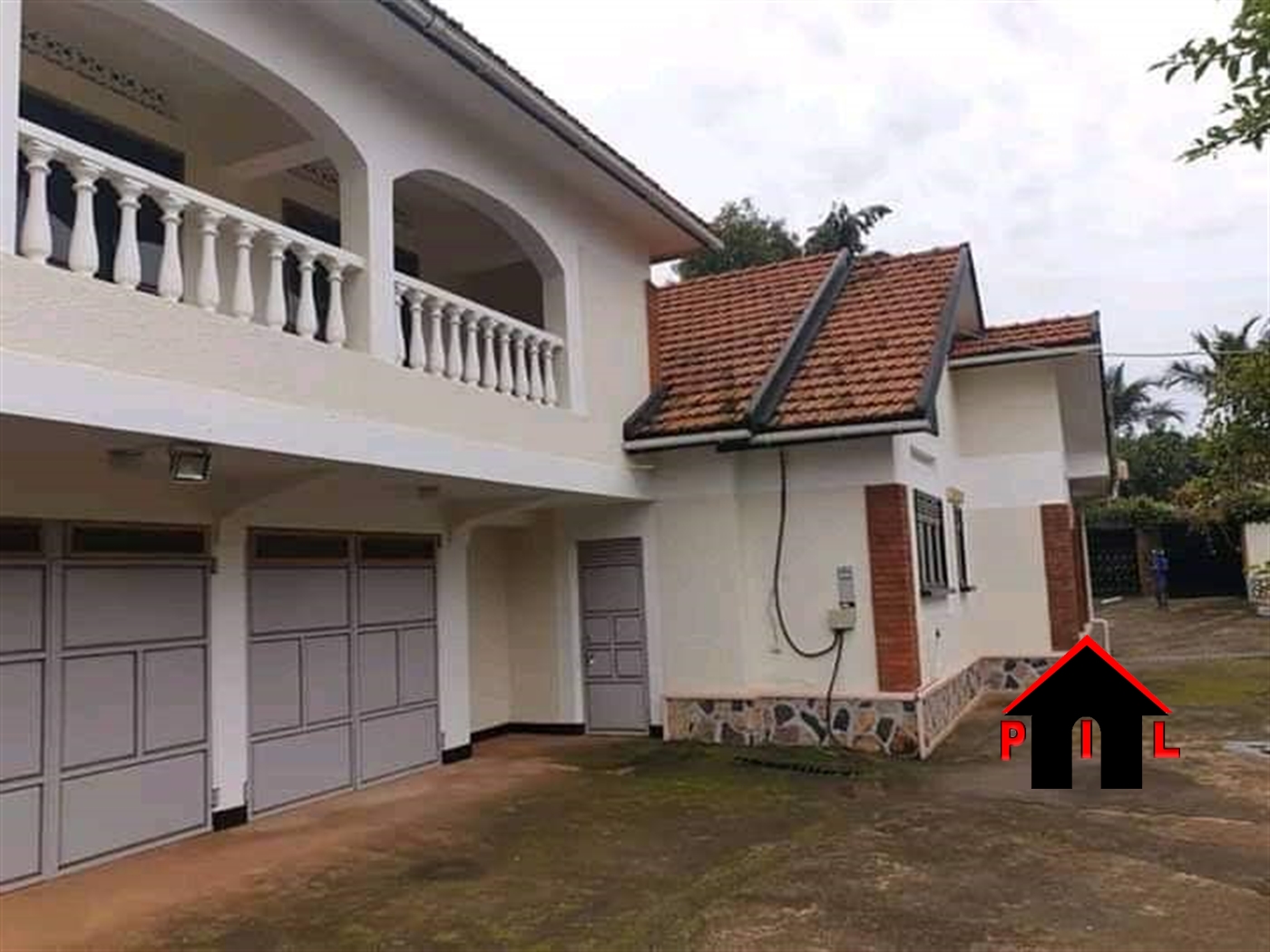 Mansion for sale in Bugoloobi Kampala