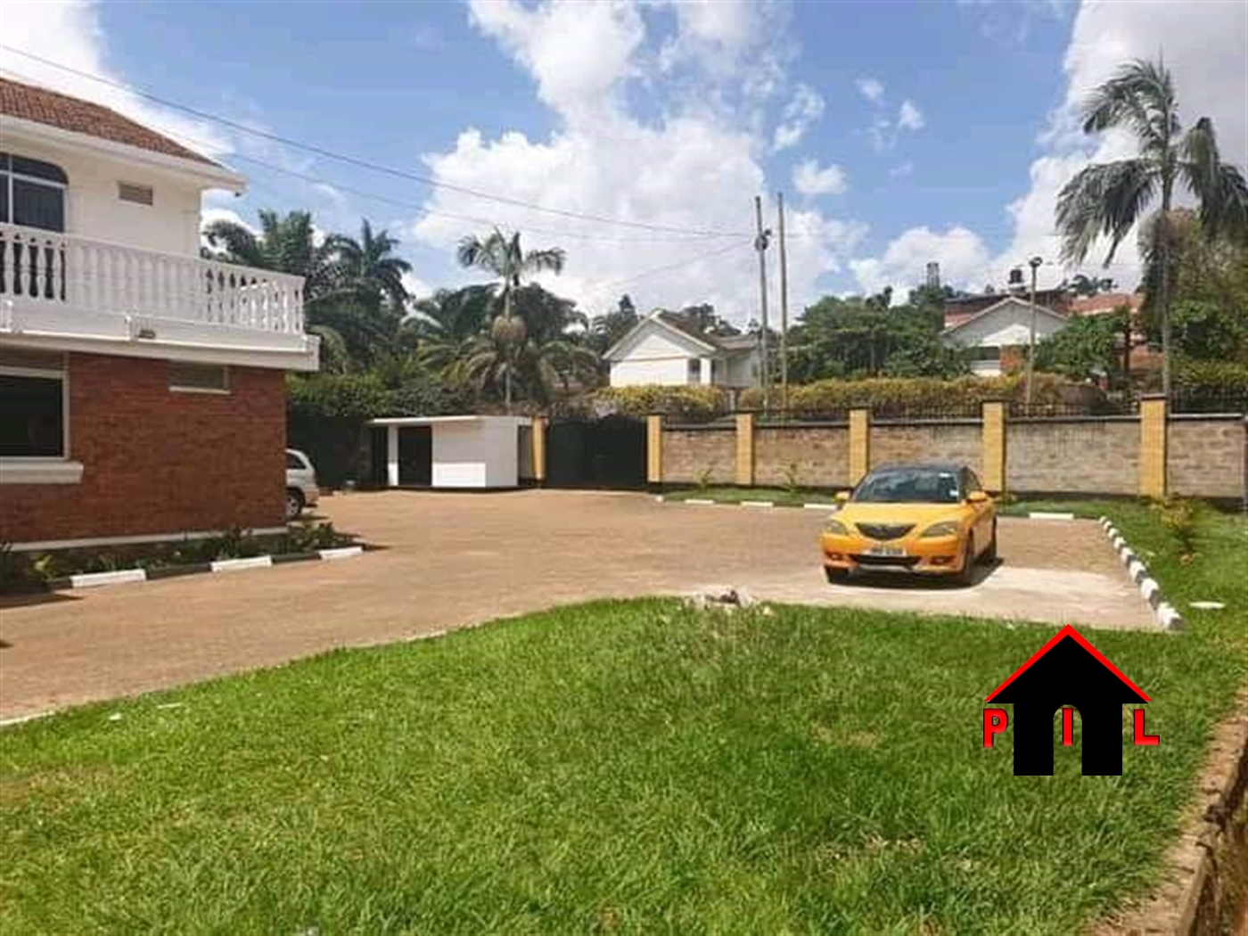 Mansion for sale in Bugoloobi Kampala