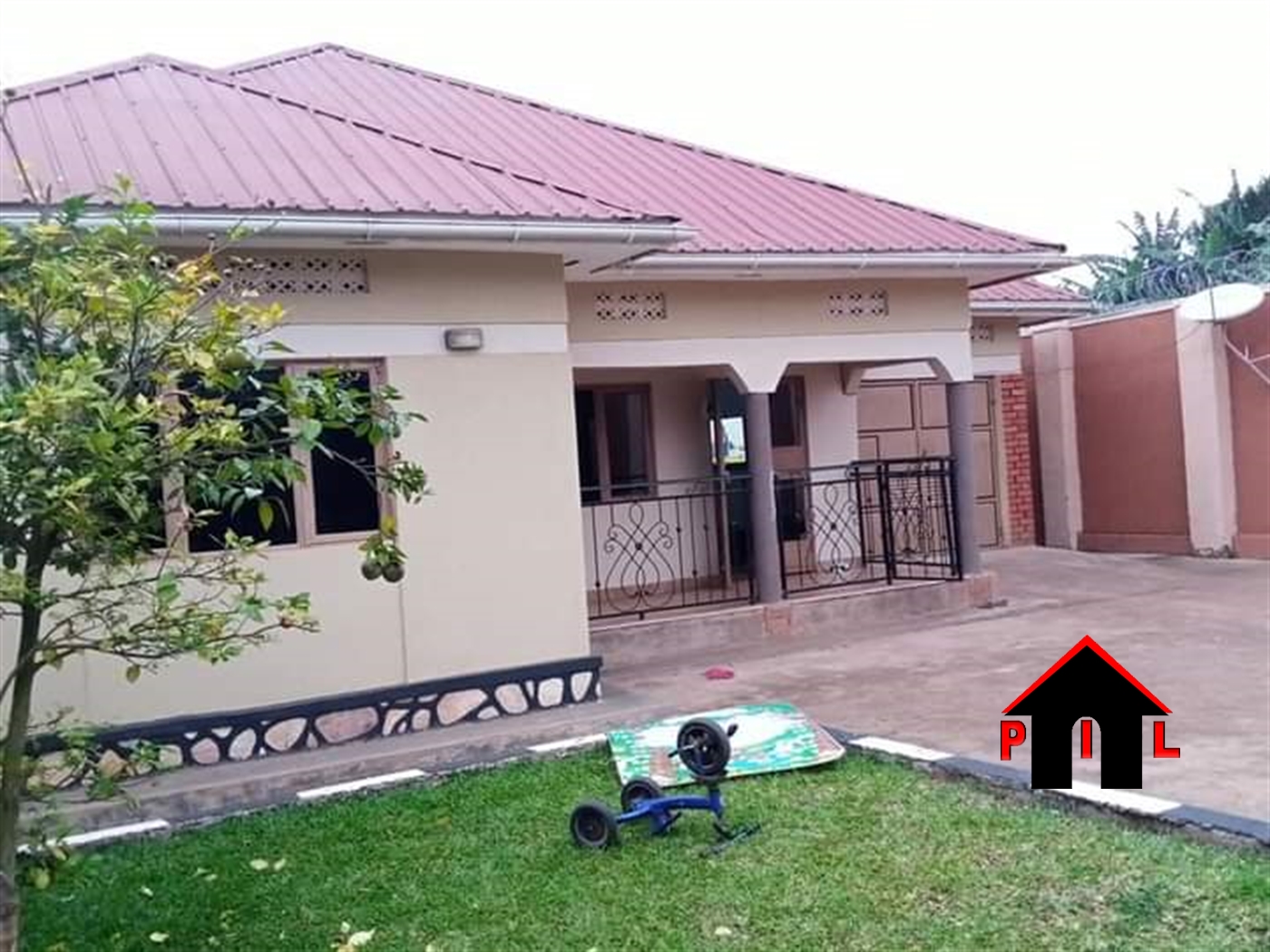 Bungalow for sale in Mbalwa Wakiso